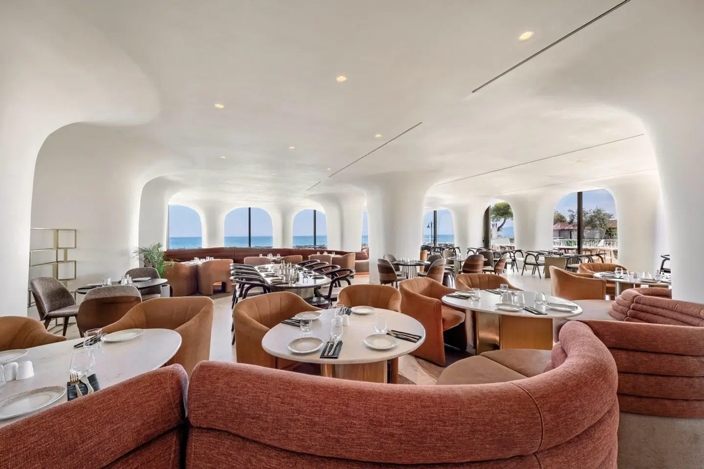 Isla Brown Corinthia Resort & Spa, Curio Collection by Hilton LOUNGE_LOBBY