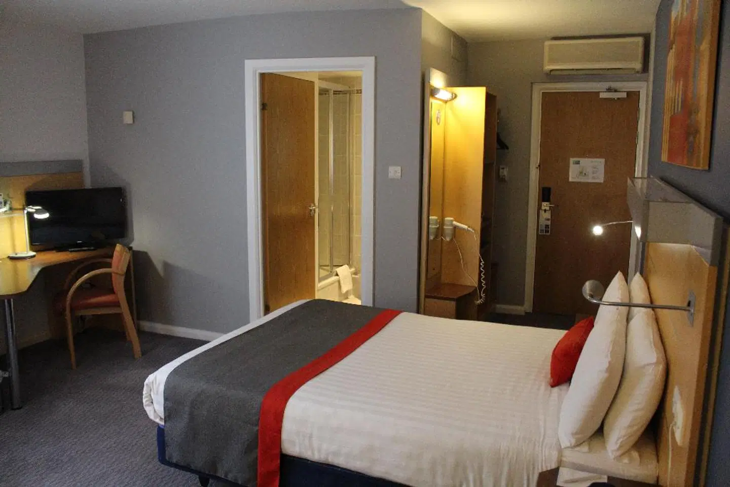 Holiday Inn Express London - Croydon ROOM_EXAMPLE