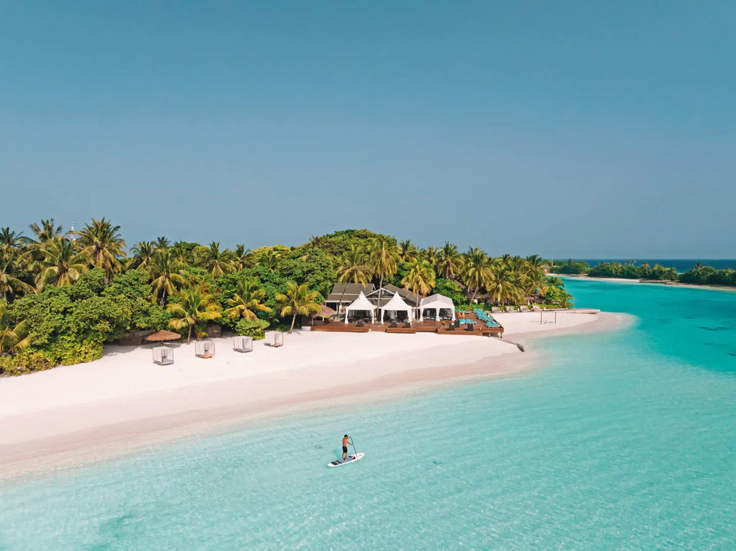 Sheraton Maldives Full Moon Resort & Spa Strand