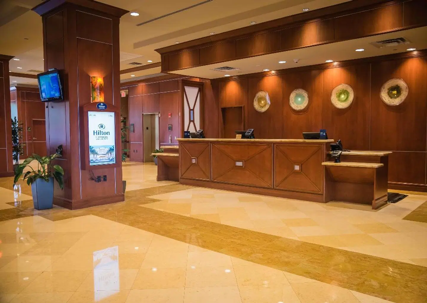 Hilton St. Petersburg Carillon Park LOUNGE_LOBBY
