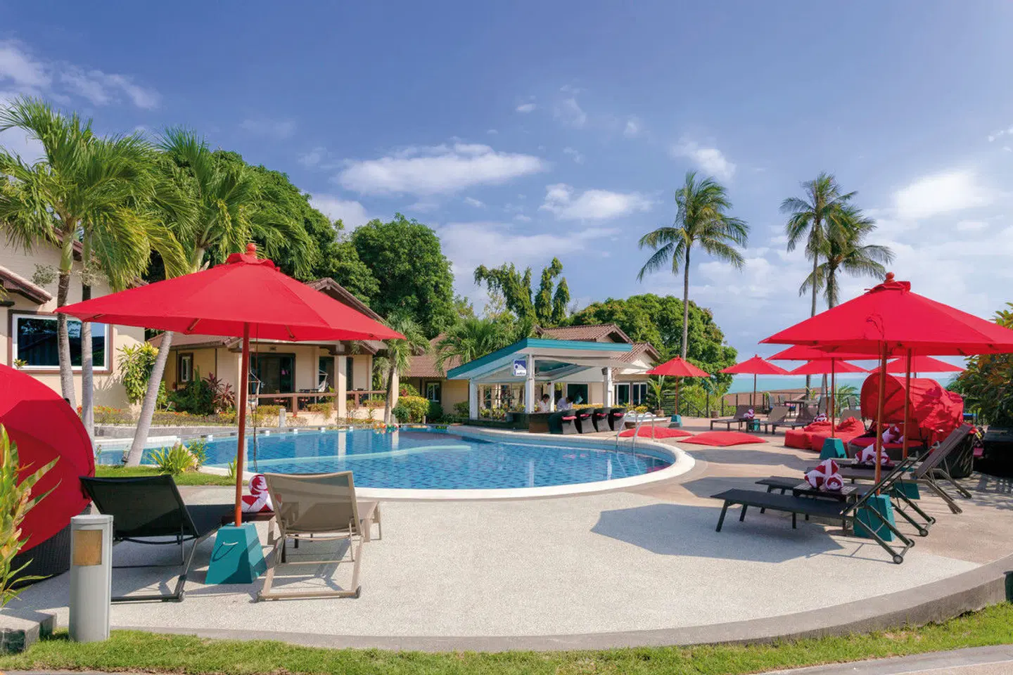 Royal Beach Boutique Resort & Spa OUTDOOR_POOL