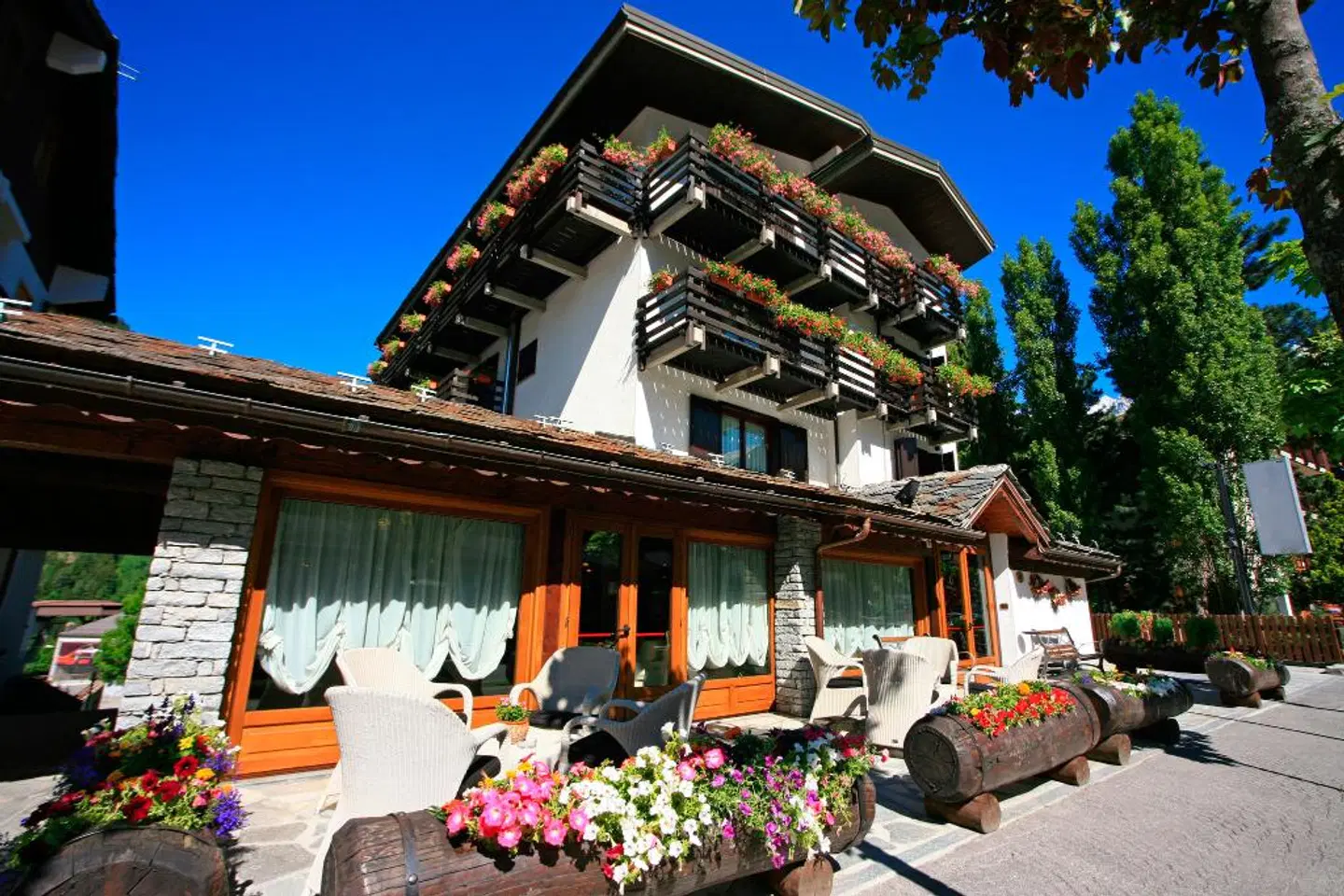 Hotel Les Jumeaux Courmayeur Terrasse