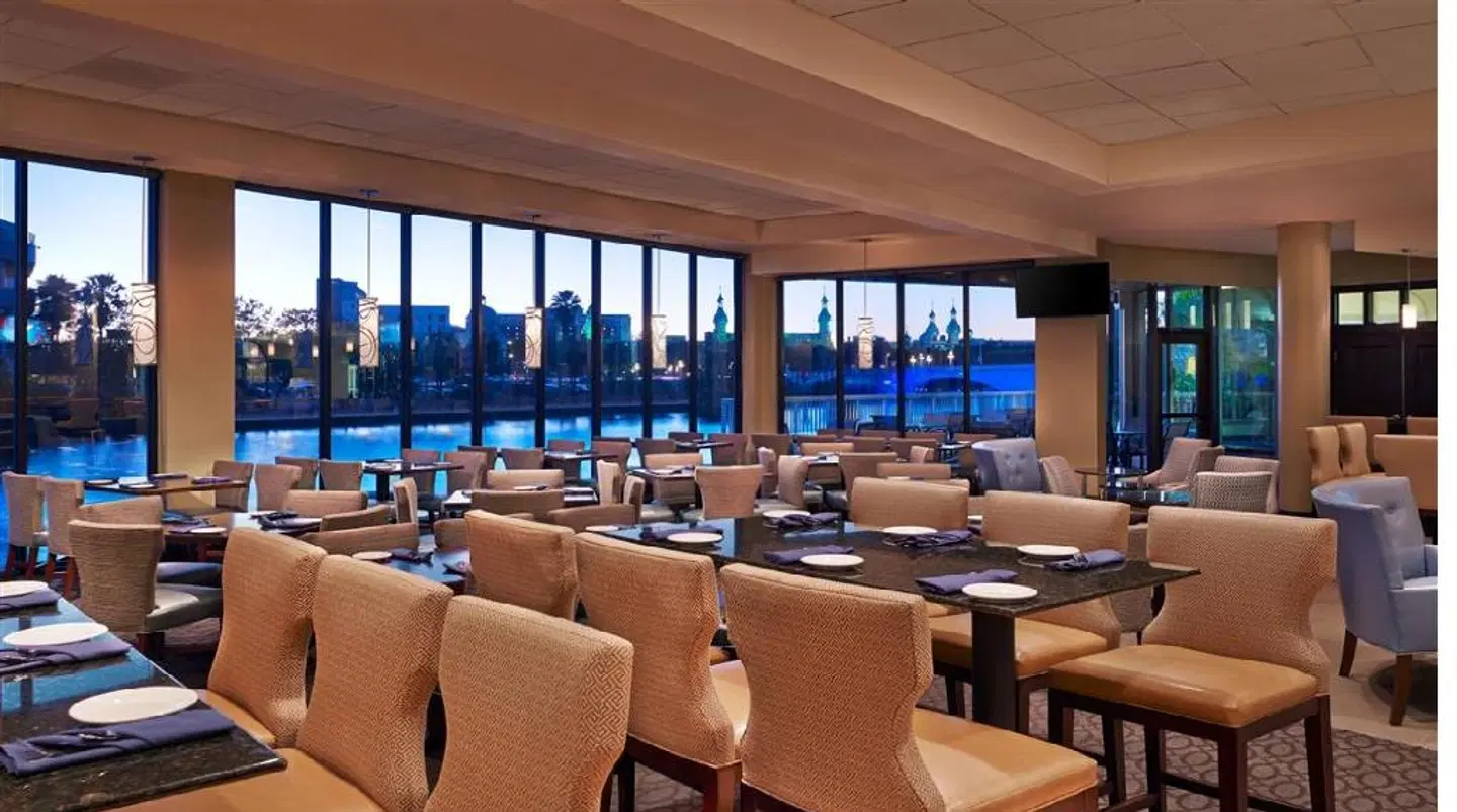 Sheraton Tampa Riverwalk Hotel Bar