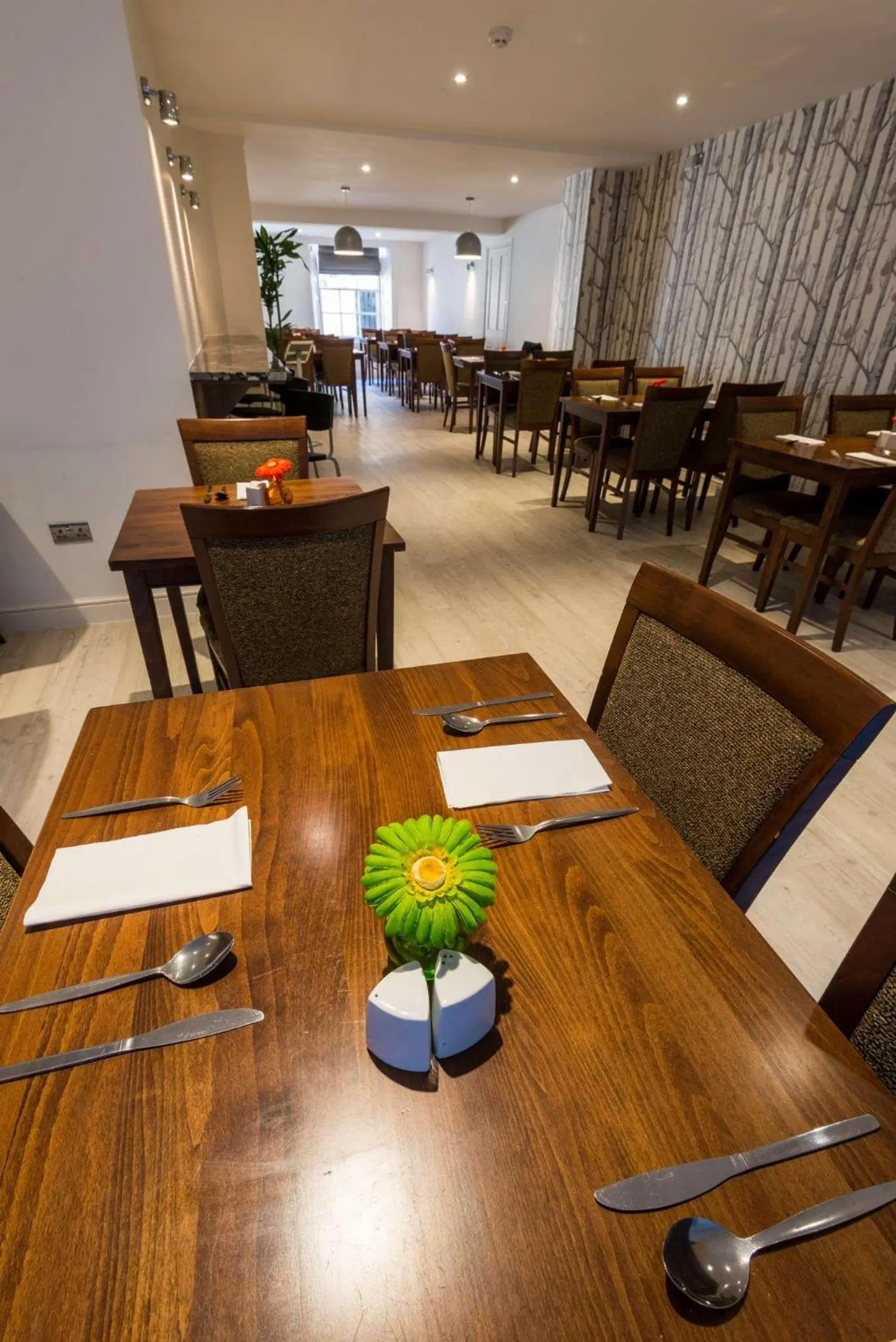 Cairn Hotel Edinburgh Bar