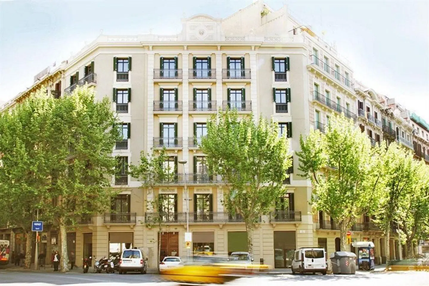 MH Apartments Suites EXTERIOR