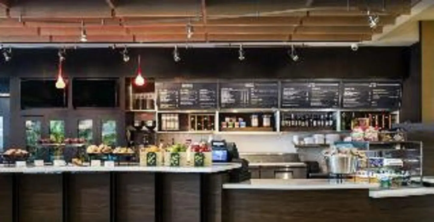 Courtyard by Marriott Miami Homestead Bar