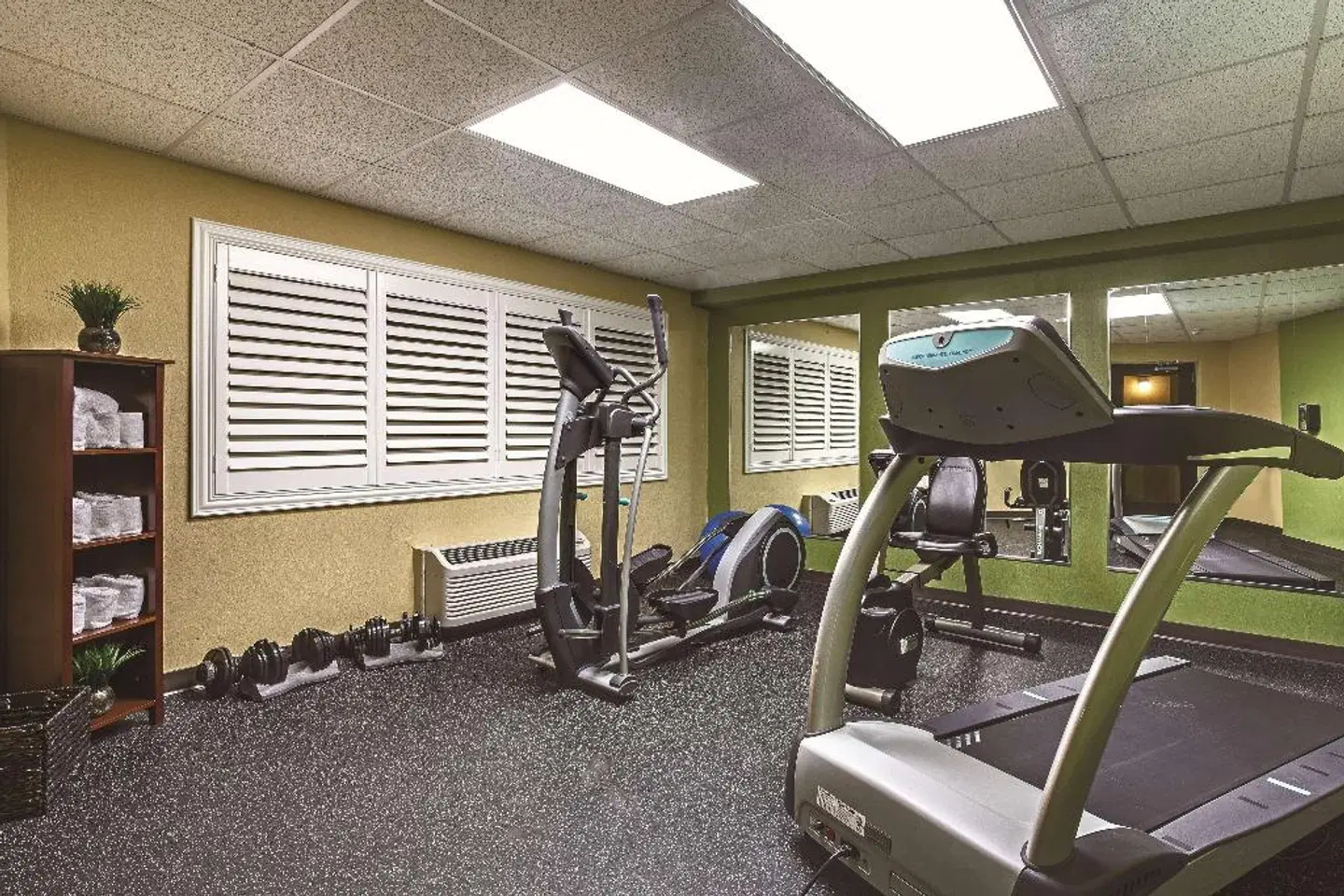 La Quinta Inn & Suites Cocoa Beach Oceanfront SPORTS_AND_LEISURE