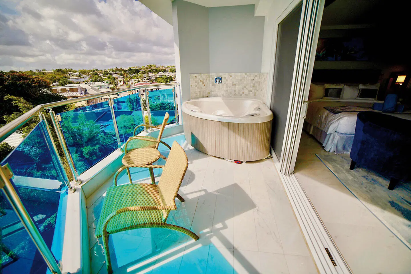 The Abidah by Accra Barbados Badezimmer