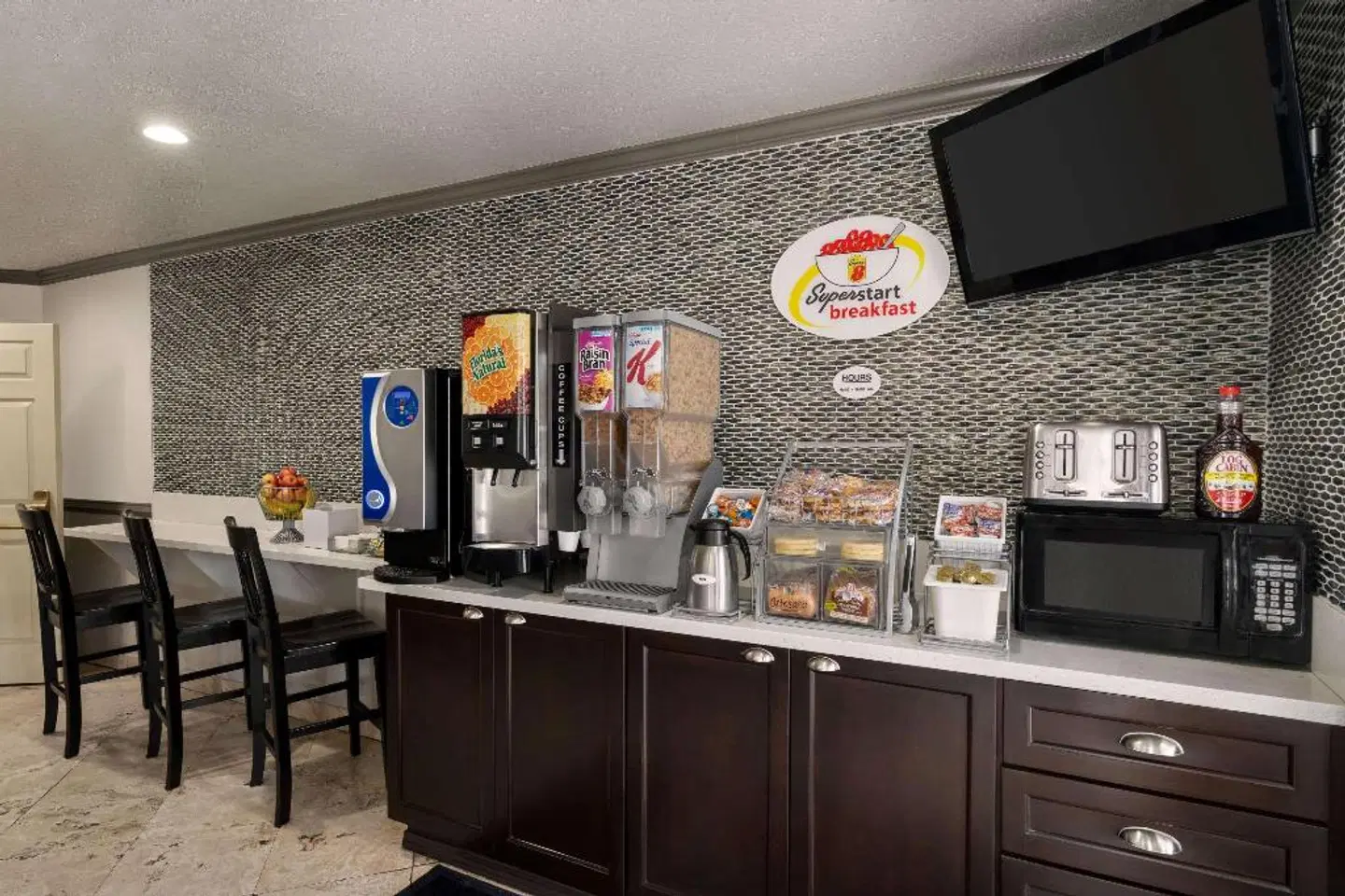 Super 8 by Wyndham Santa Clarita/Valencia Bar