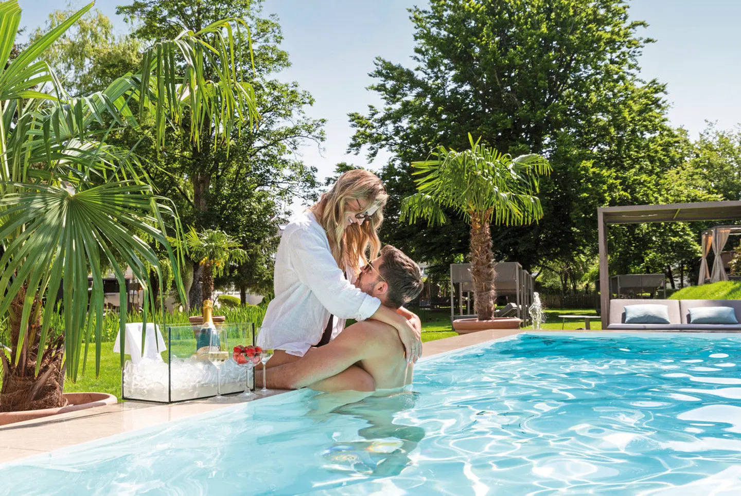 Das Parkhotel OUTDOOR_POOL