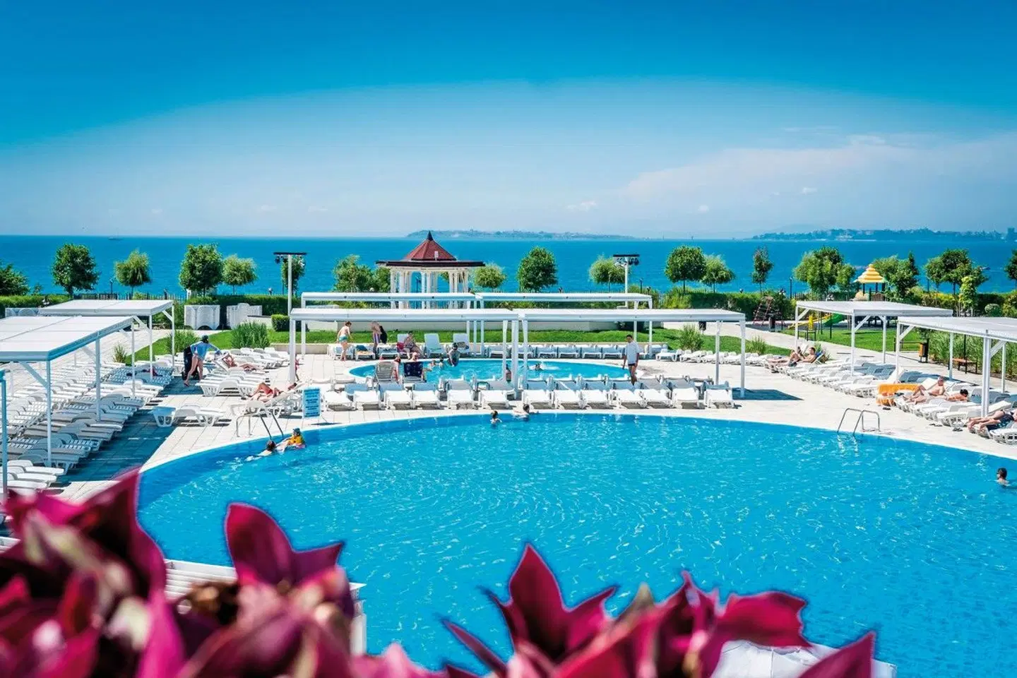 Premier Fort Beach OUTDOOR_POOL