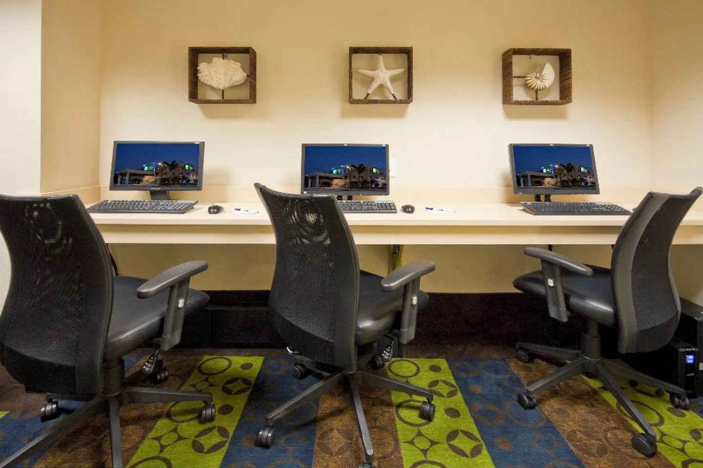 Holiday Inn Express & Suites Marathon ROOM_EXAMPLE