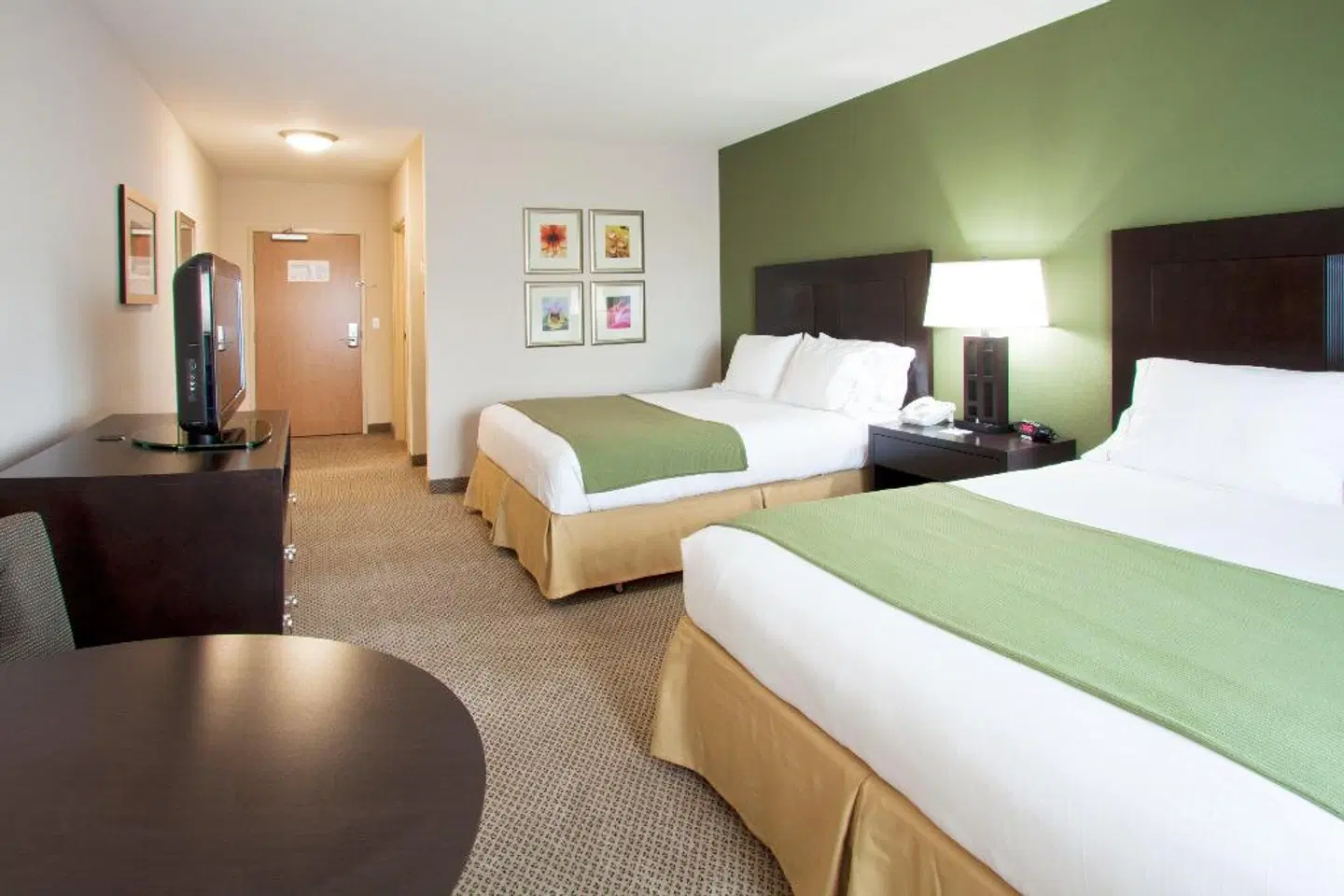 Holiday Inn Express & Suites Marathon ROOM_EXAMPLE