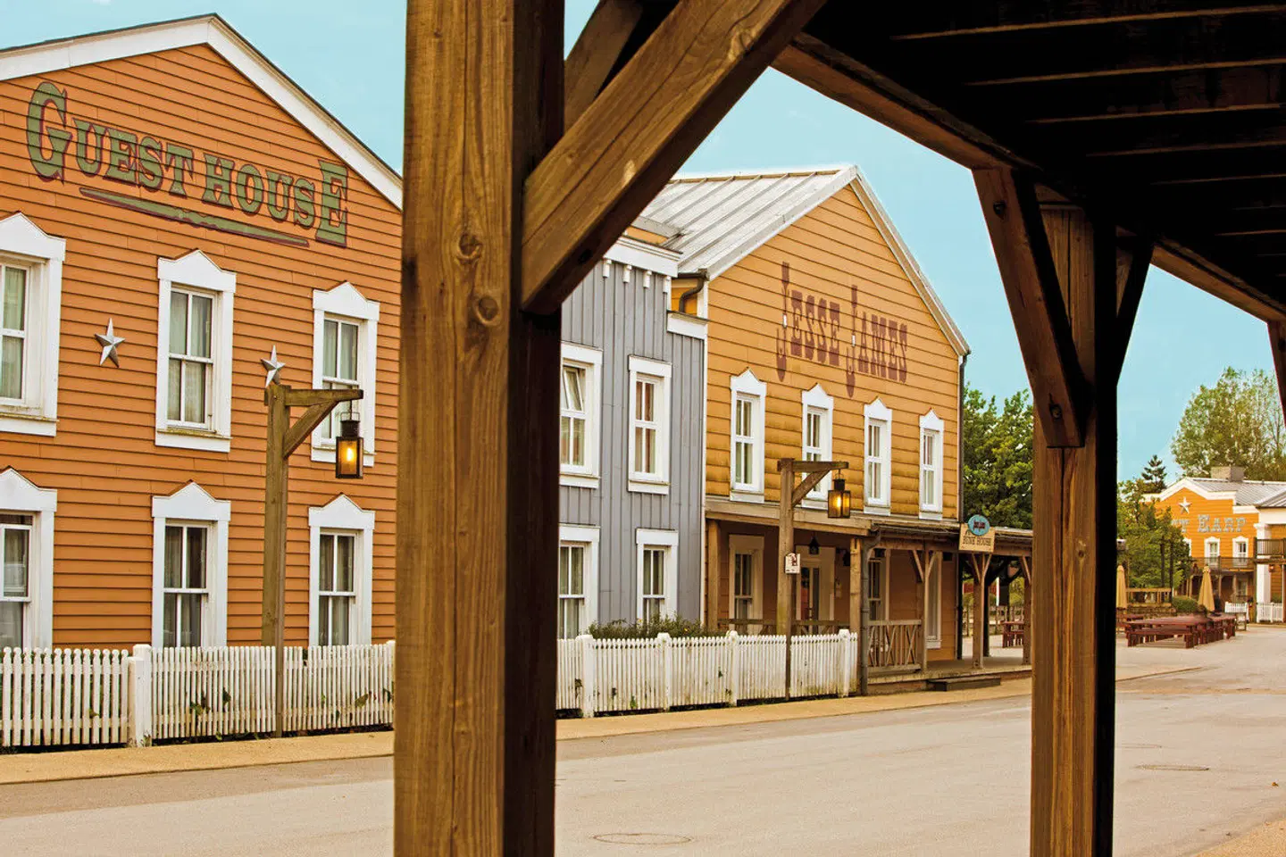 Disney Hotel Cheyenne LOUNGE_LOBBY