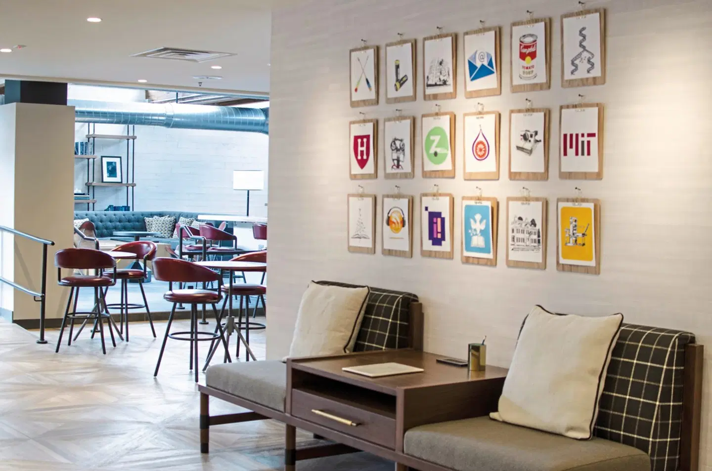 Freepoint Hotel Cambridge, Tapestry Collection by Hilton LOUNGE_LOBBY