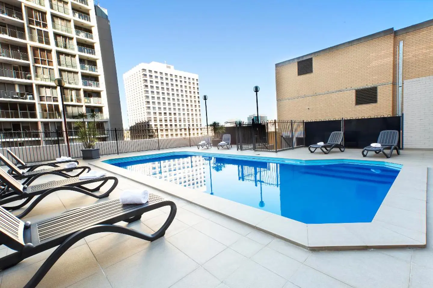 Metro Hotel Sydney Central OUTDOOR_POOL