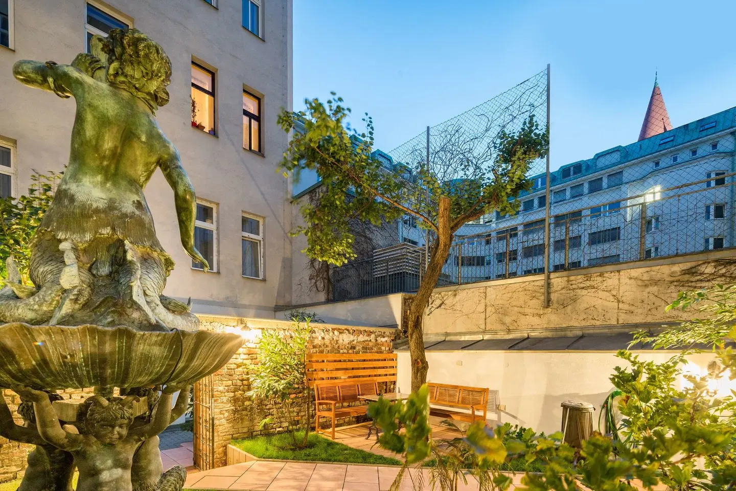 Best Western Plus Celebrity Suites EXTERIOR