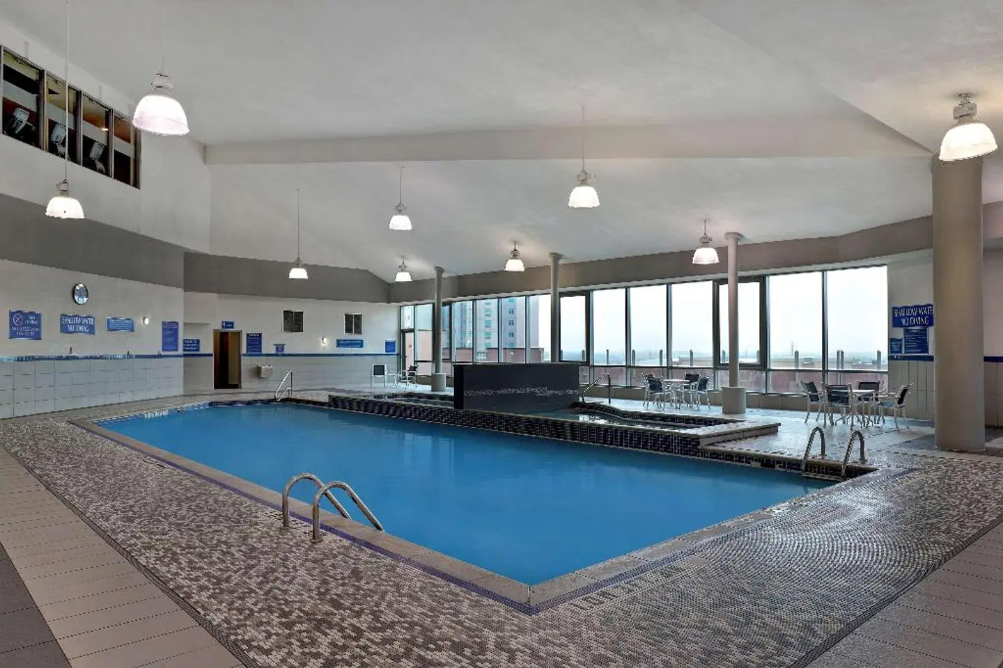 Embassy Suites by Hilton Niagara Falls Fallsview Hallenbad