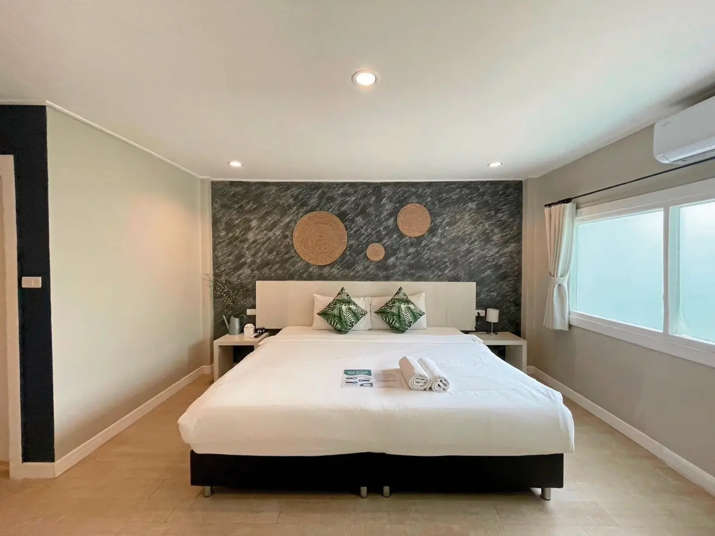 Let's Hyde Resort & Villas ROOM_EXAMPLE