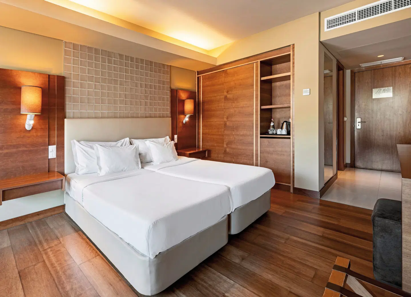 The Views Baía ROOM_EXAMPLE