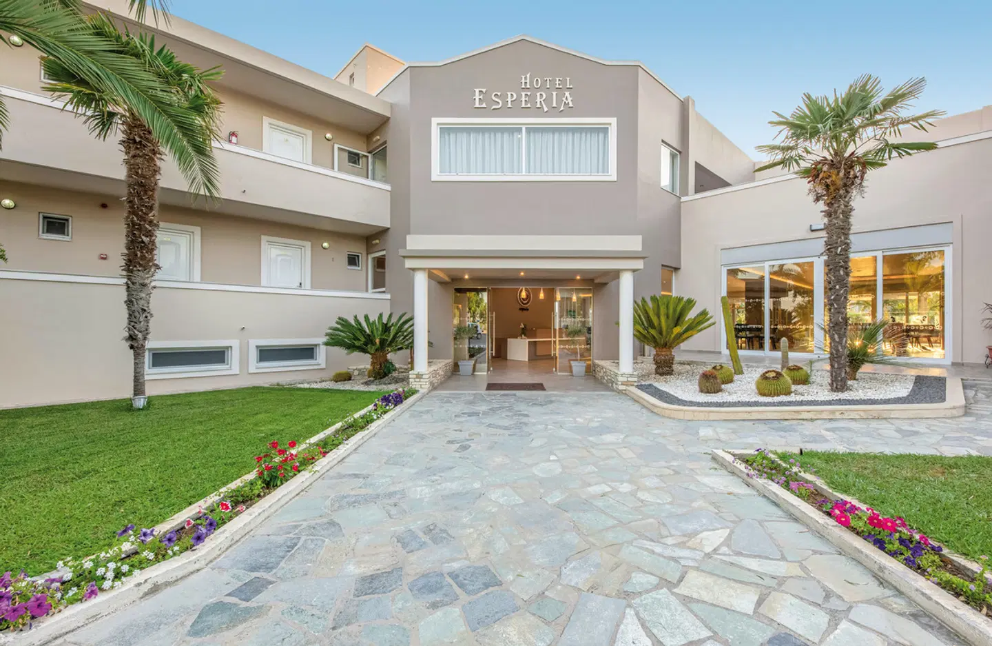 Esperia Hotel EXTERIOR
