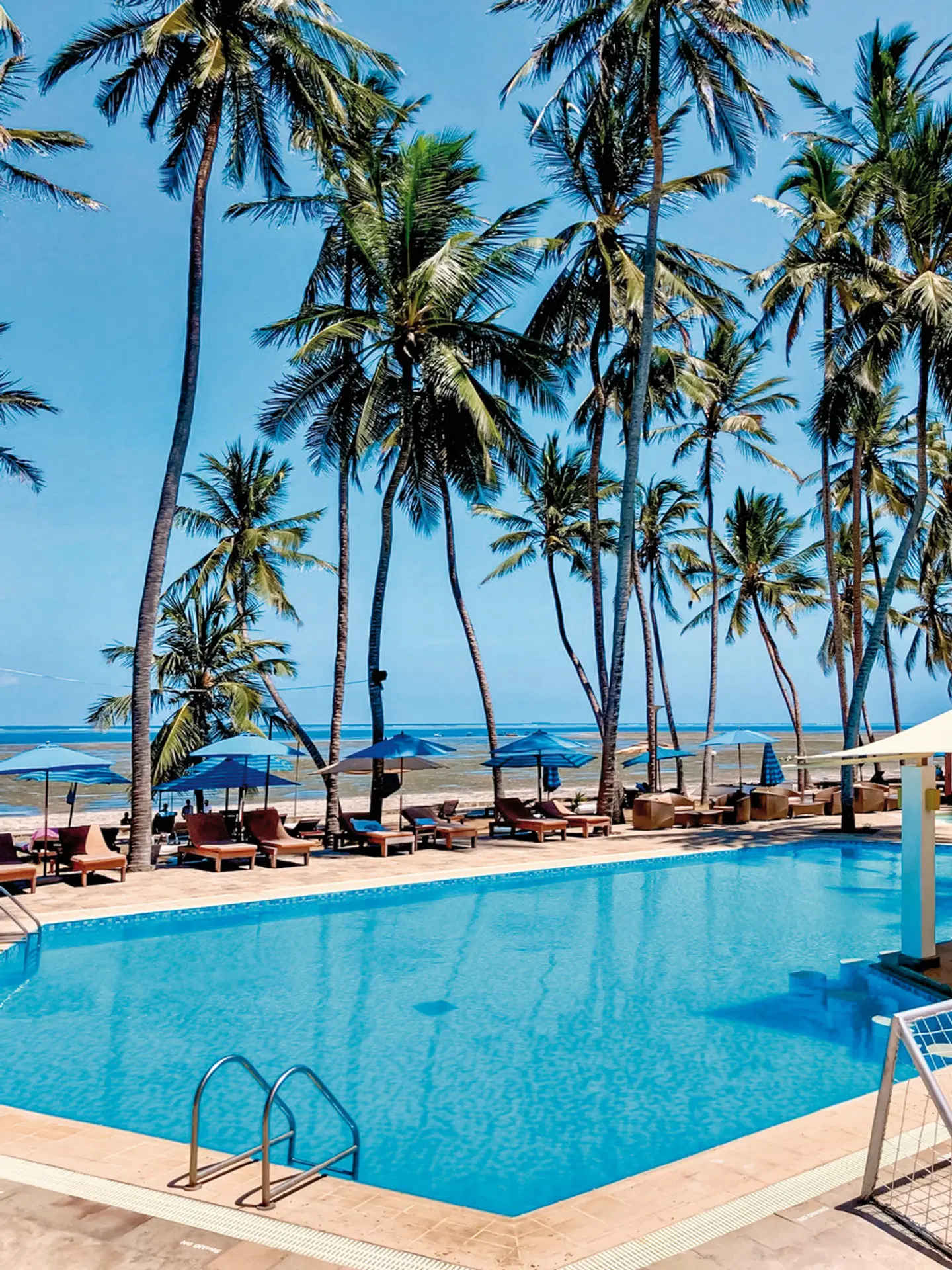 Kenya Bay Beach OUTDOOR_POOL