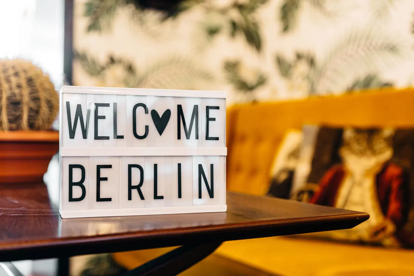 Max Brown Ku'damm SPORTS_AND_LEISURE