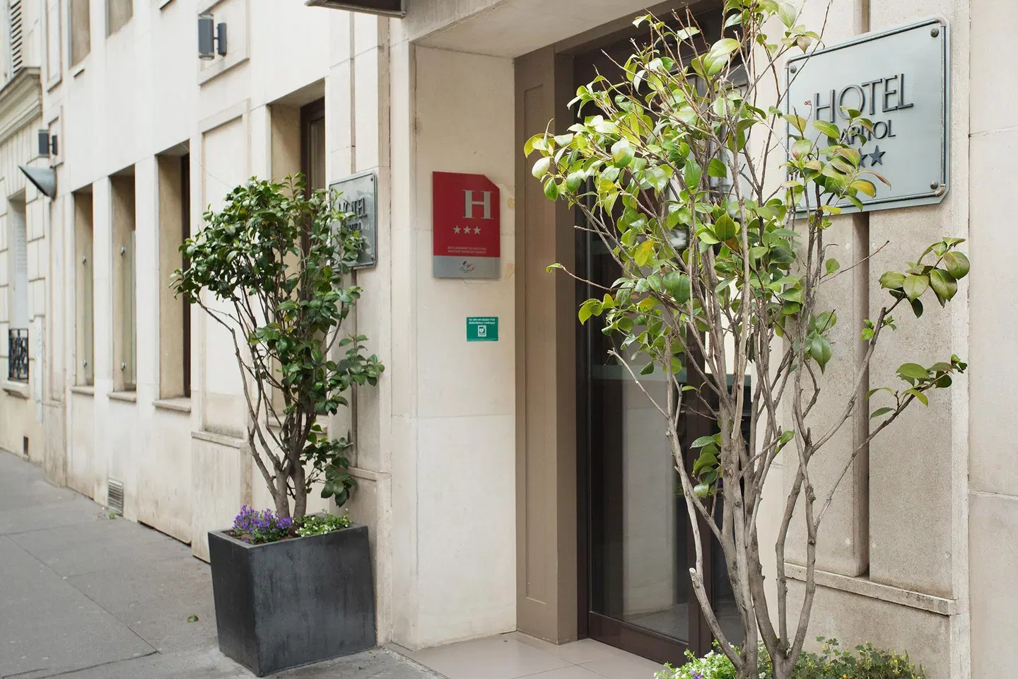 Eiffel Capitol EXTERIOR