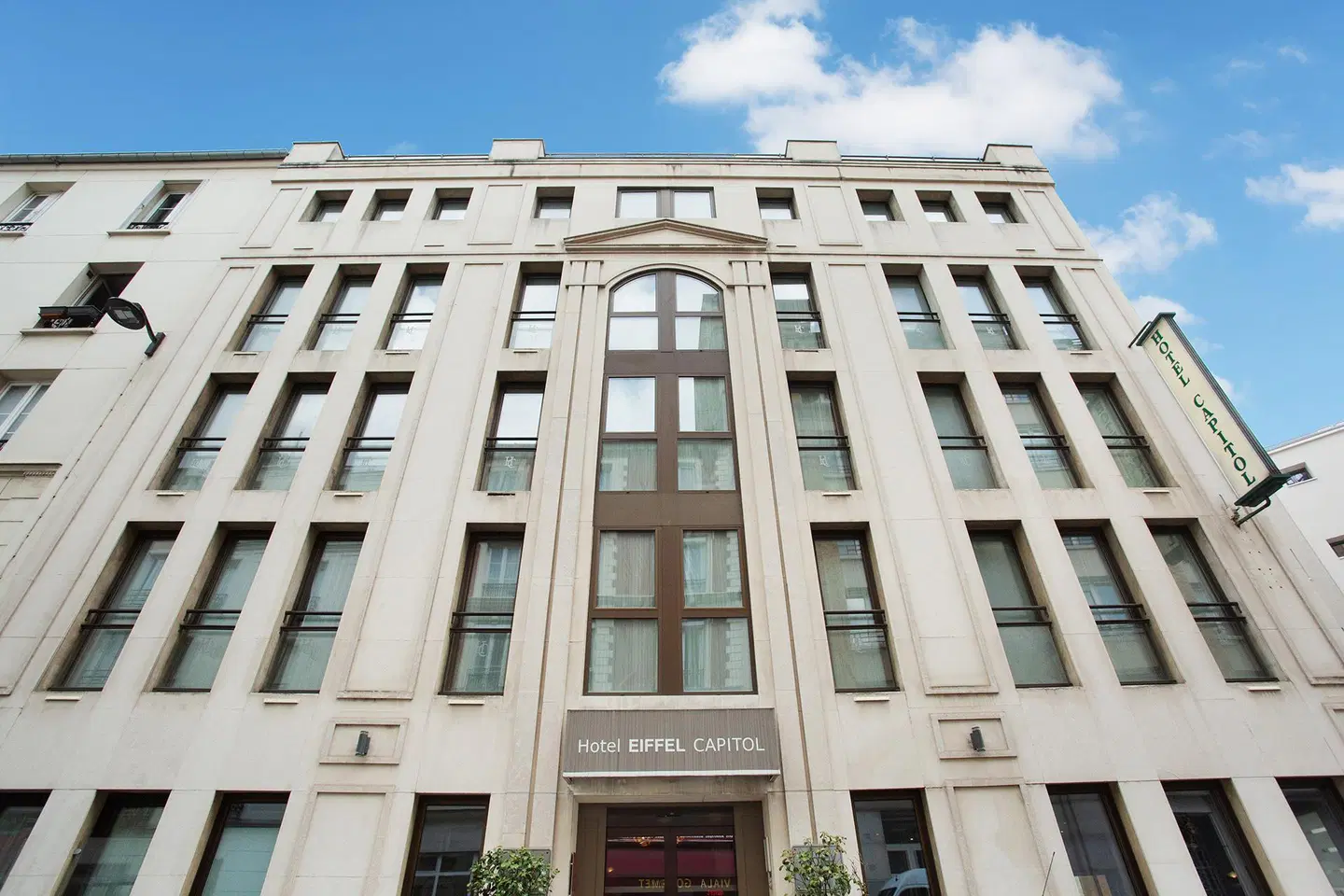 Eiffel Capitol EXTERIOR