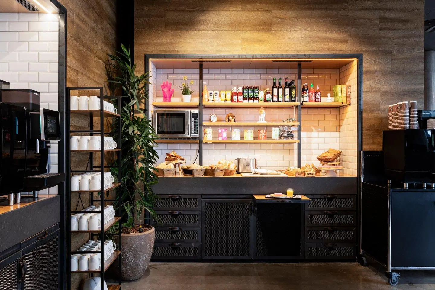 Moxy Ludwigshafen Bar