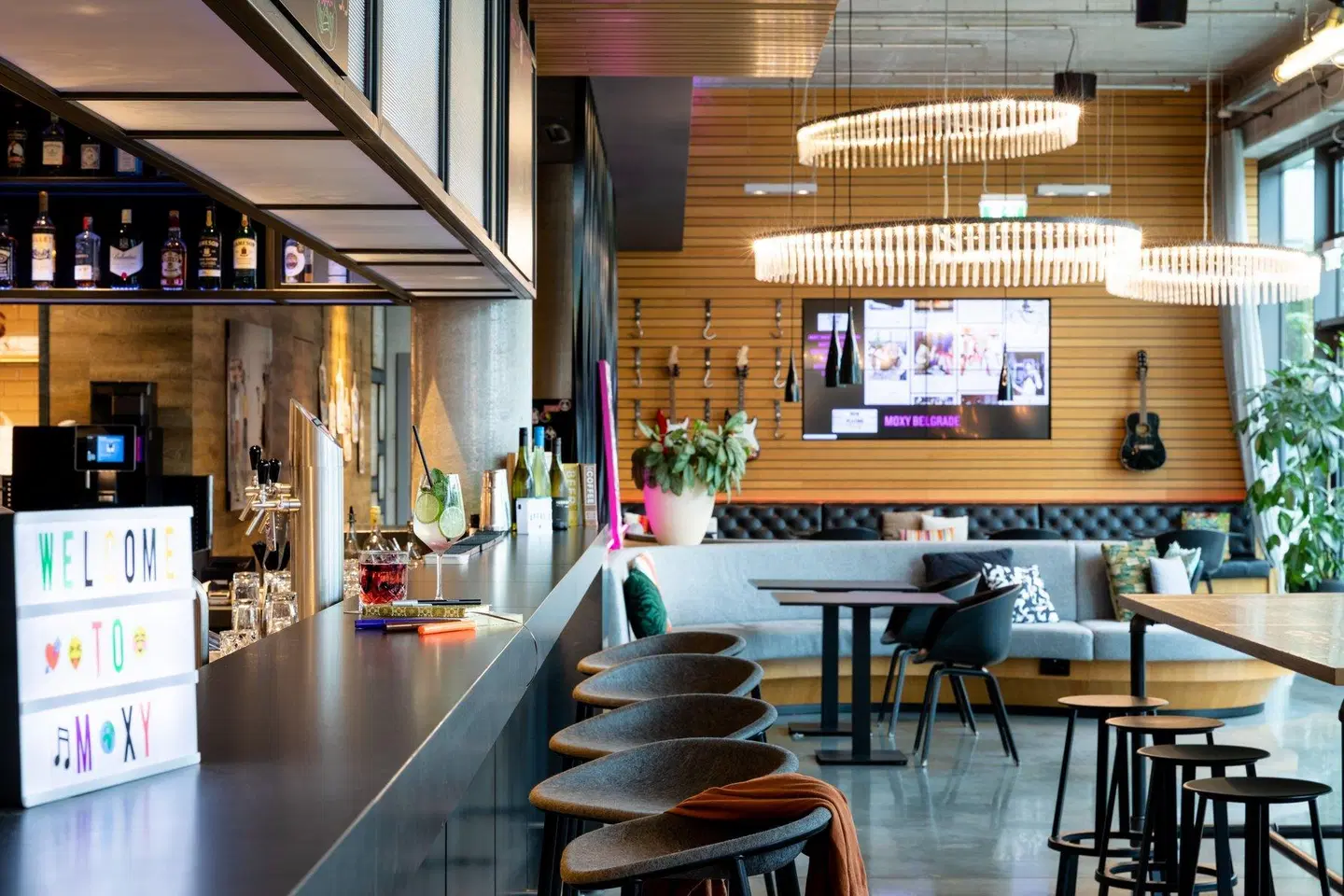 Moxy Ludwigshafen LOUNGE_LOBBY