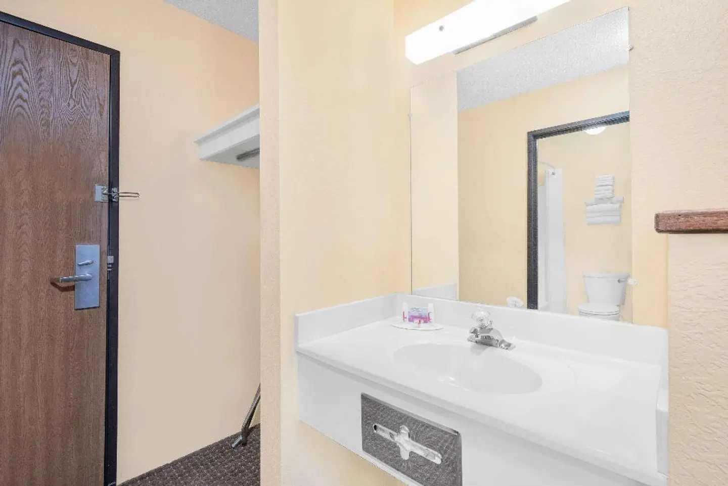 Days Inn by Wyndham Wall Badezimmer