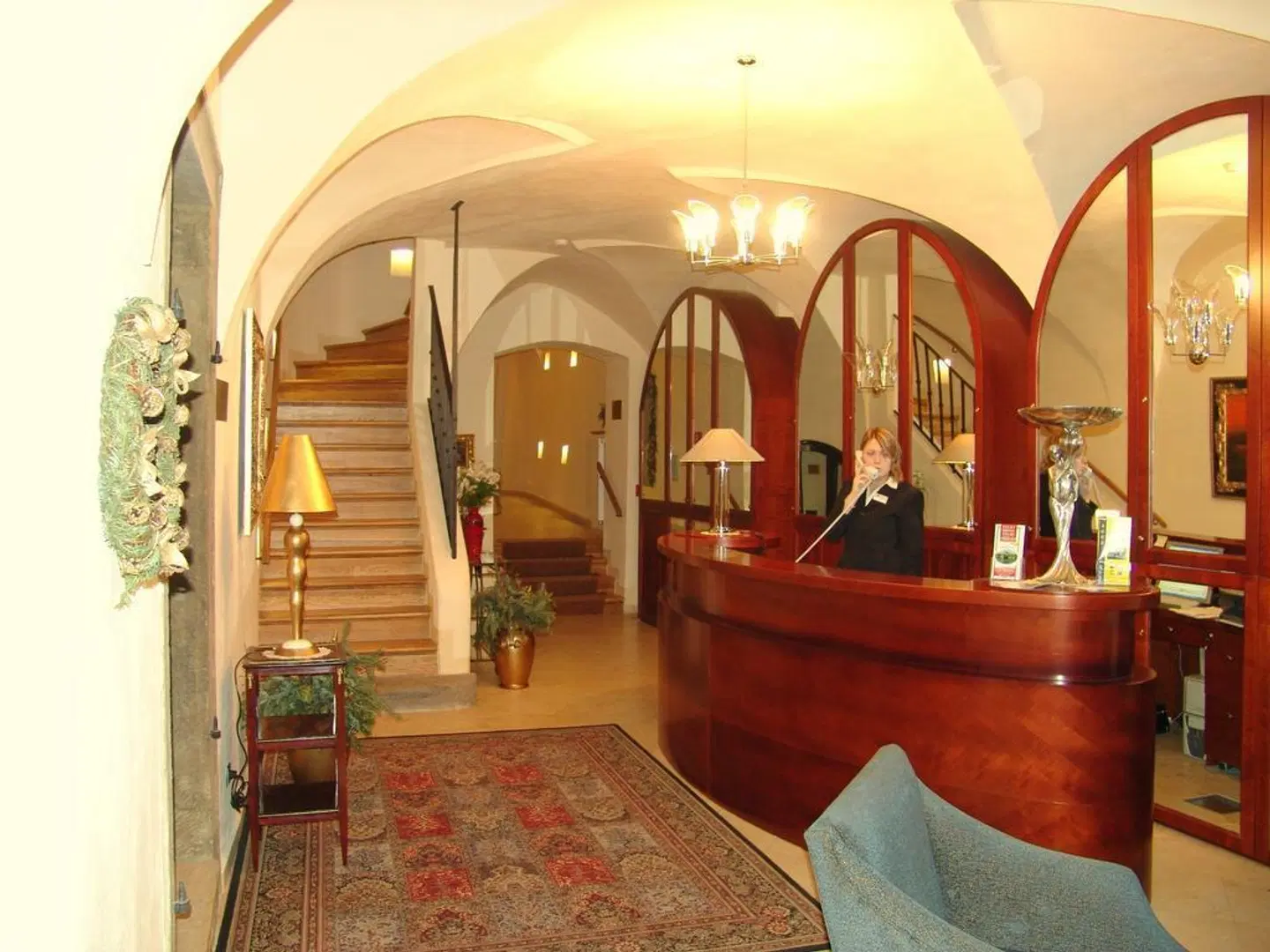 The Golden Wheel LOUNGE_LOBBY