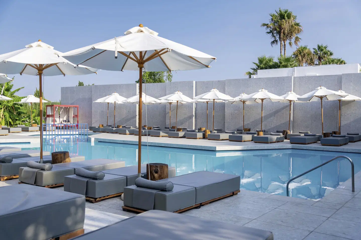 Diamond Boutique OUTDOOR_POOL