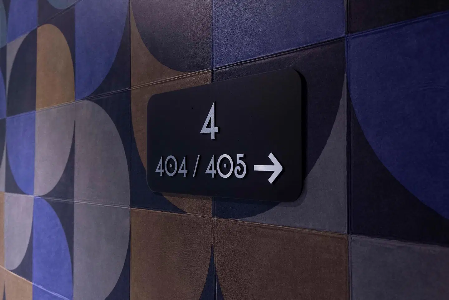 Regina Opera Hotel EXTERIOR