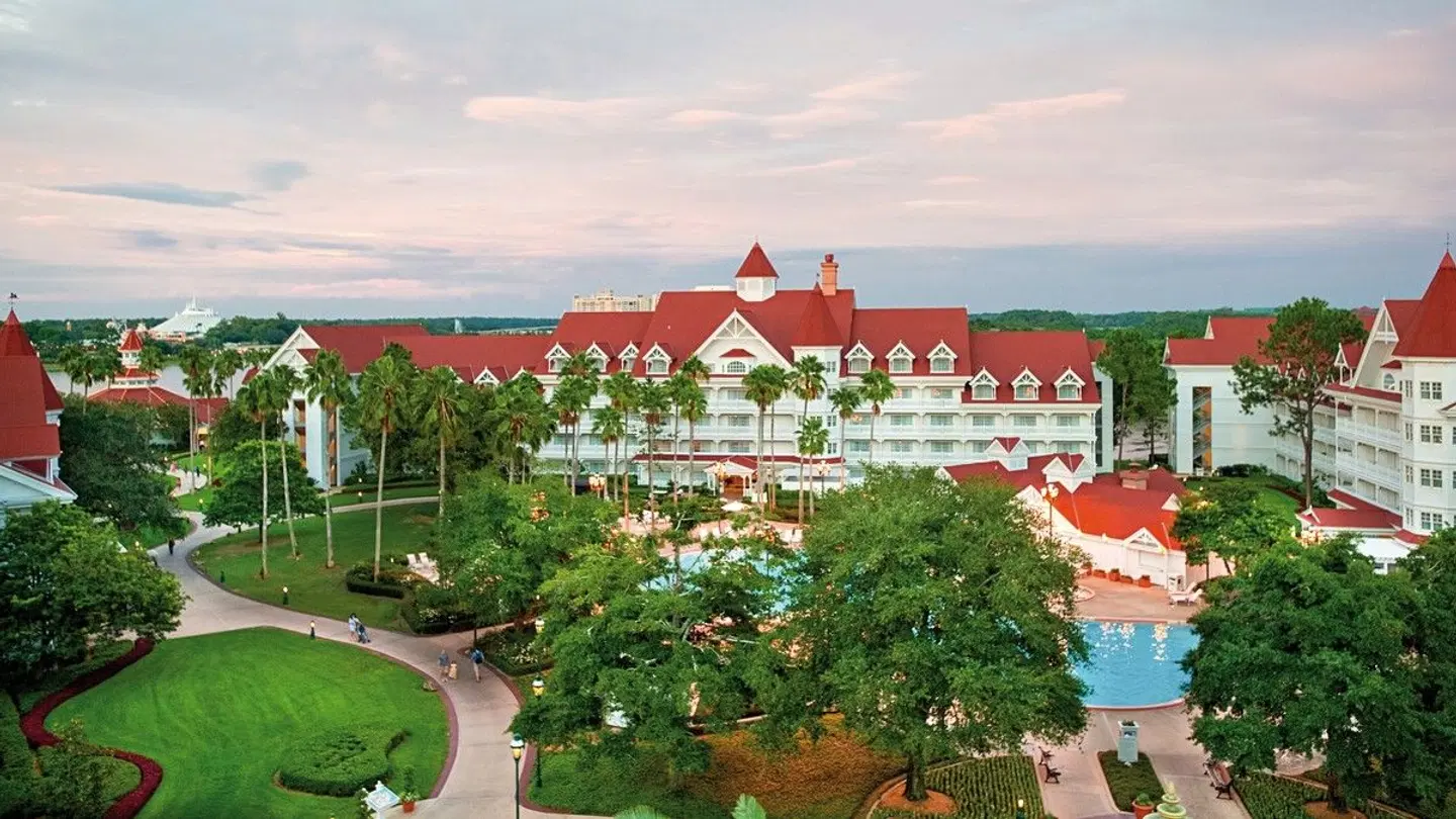 Disney's Grand Floridian Resort & Spa EXTERIOR