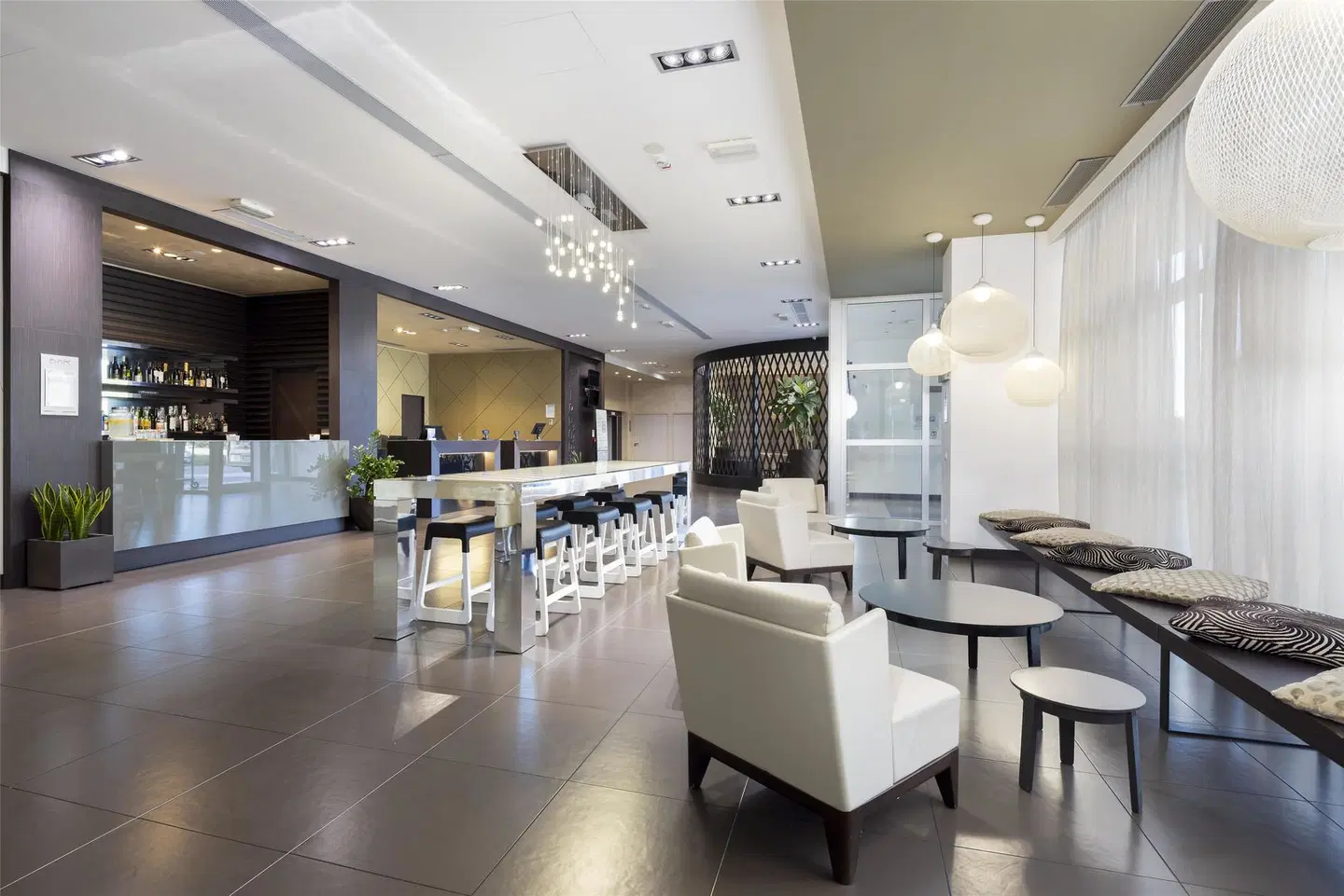 Best Western Premier CHC Airport LOUNGE_LOBBY