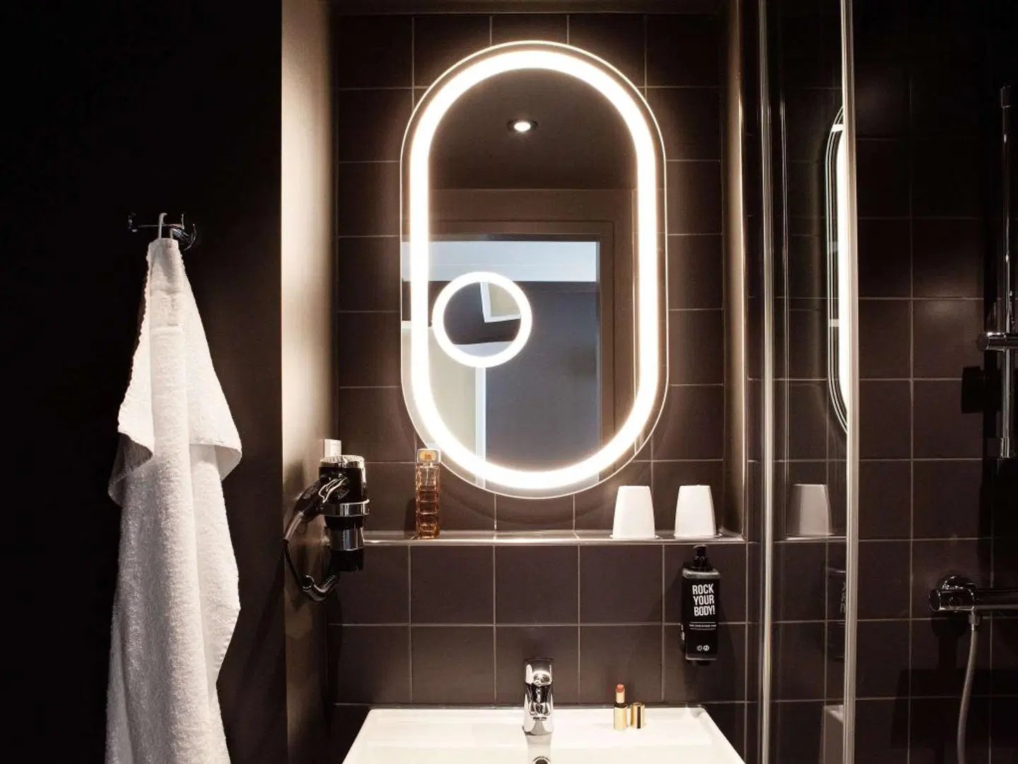 ibis Hotel Berlin Airport Badezimmer