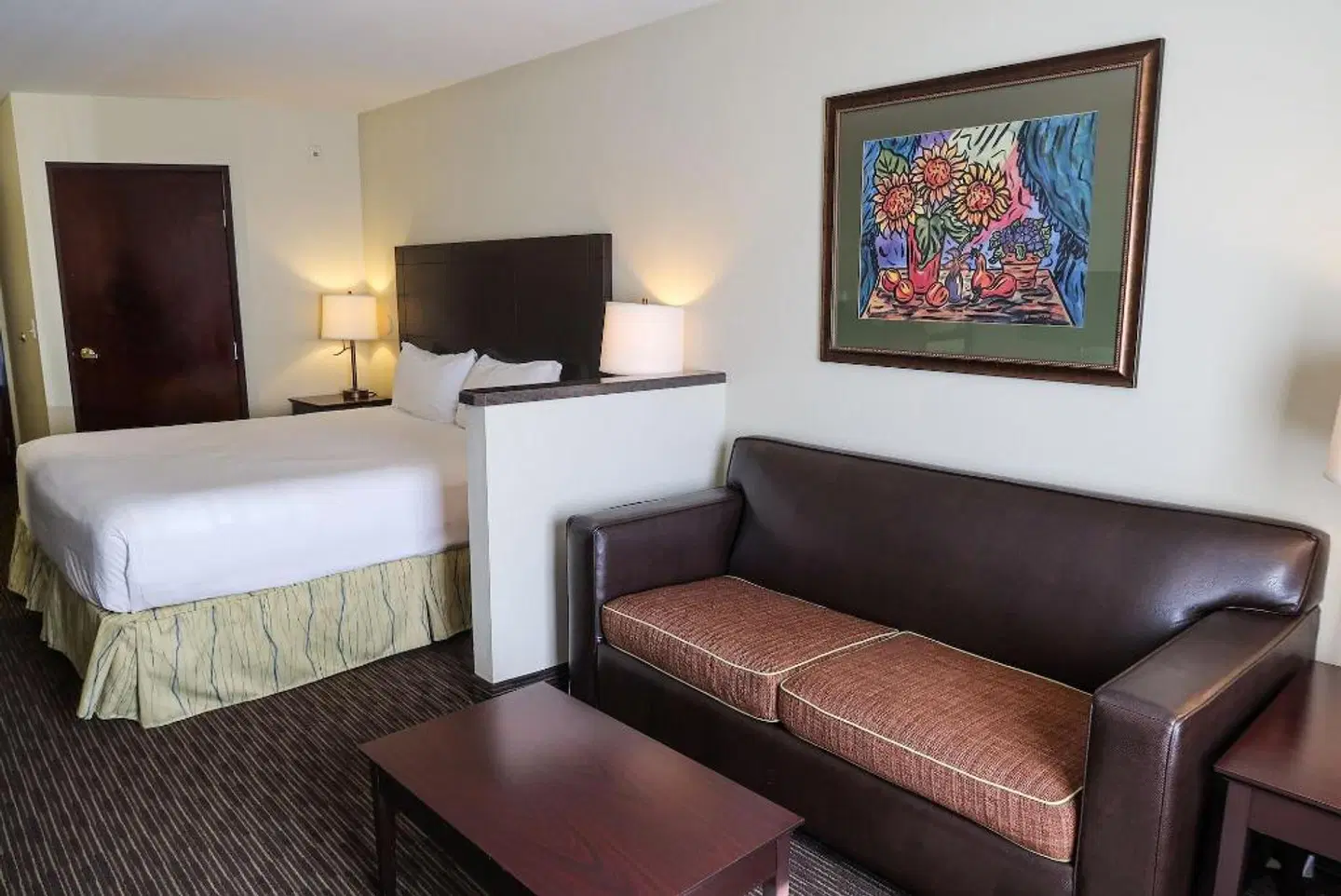 Oxford Suites Portland - Jantzen Beach ROOM_EXAMPLE