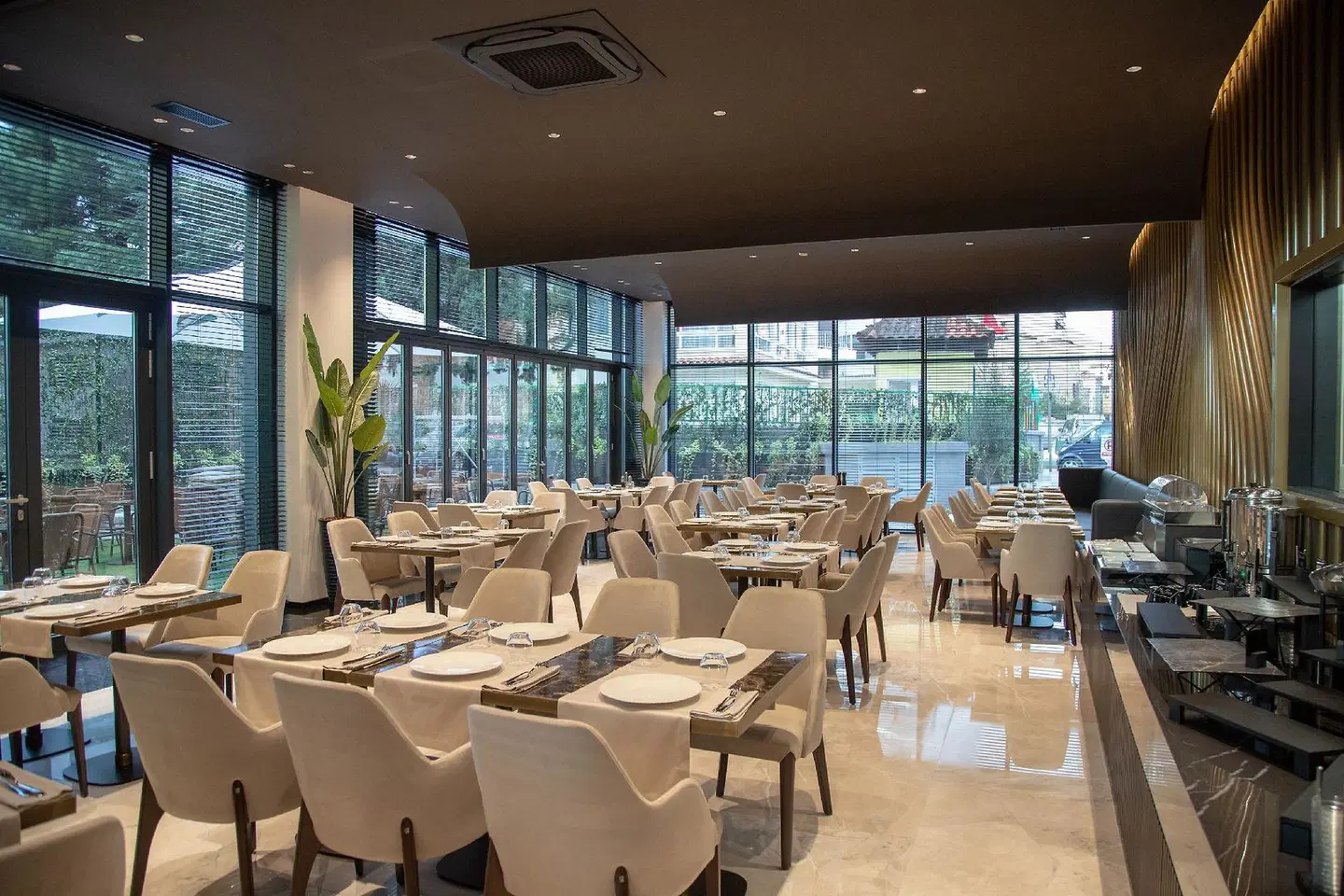 Hotel Elisa Tirana, Affiliated by Meliá Restaurant