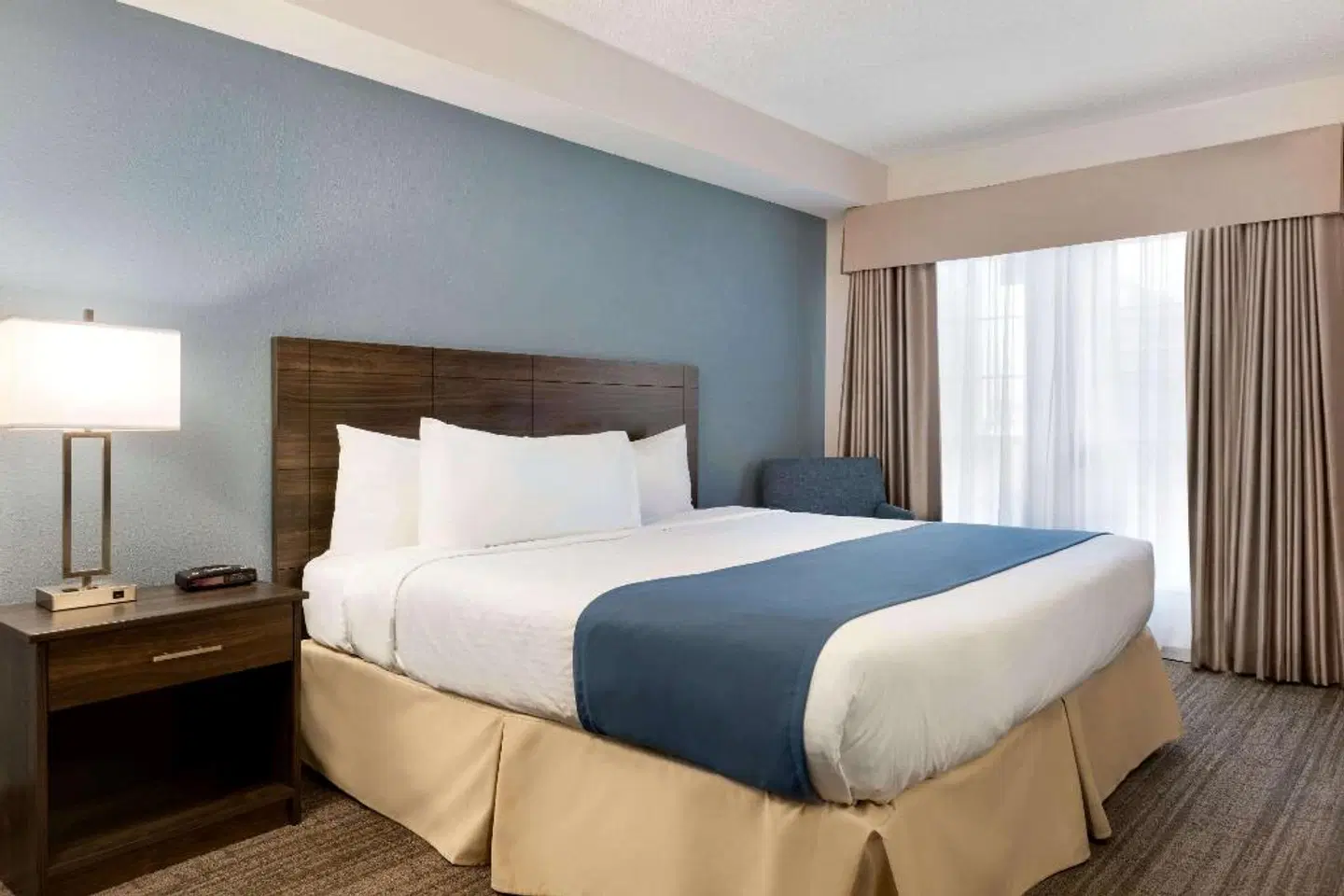 Travelodge Suites New Glasgow ROOM_EXAMPLE
