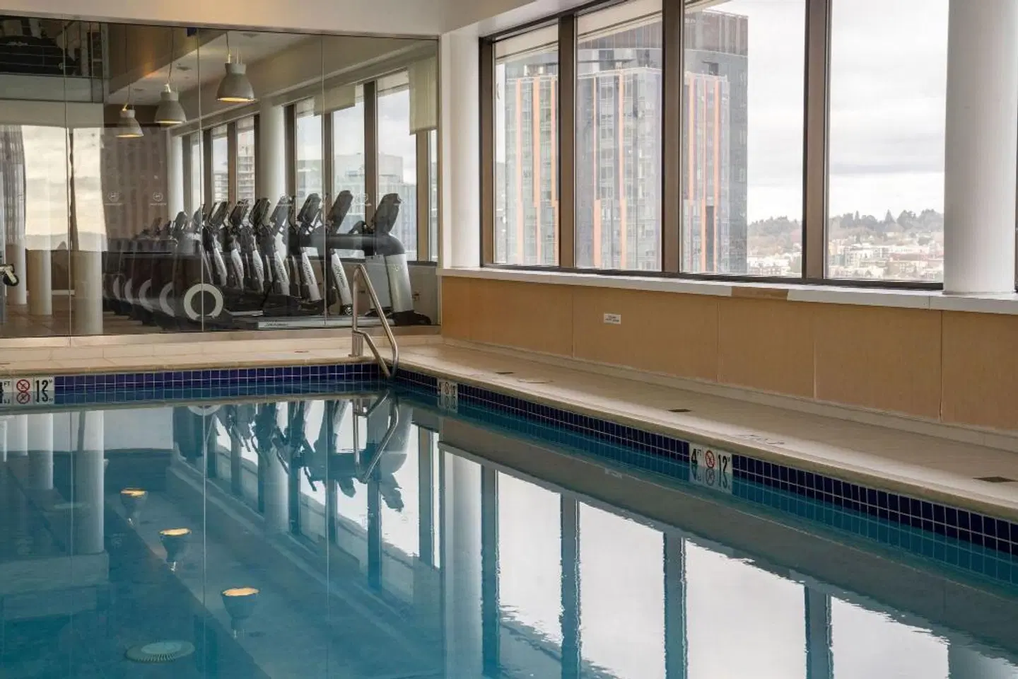 Sheraton Grand Seattle Hallenbad