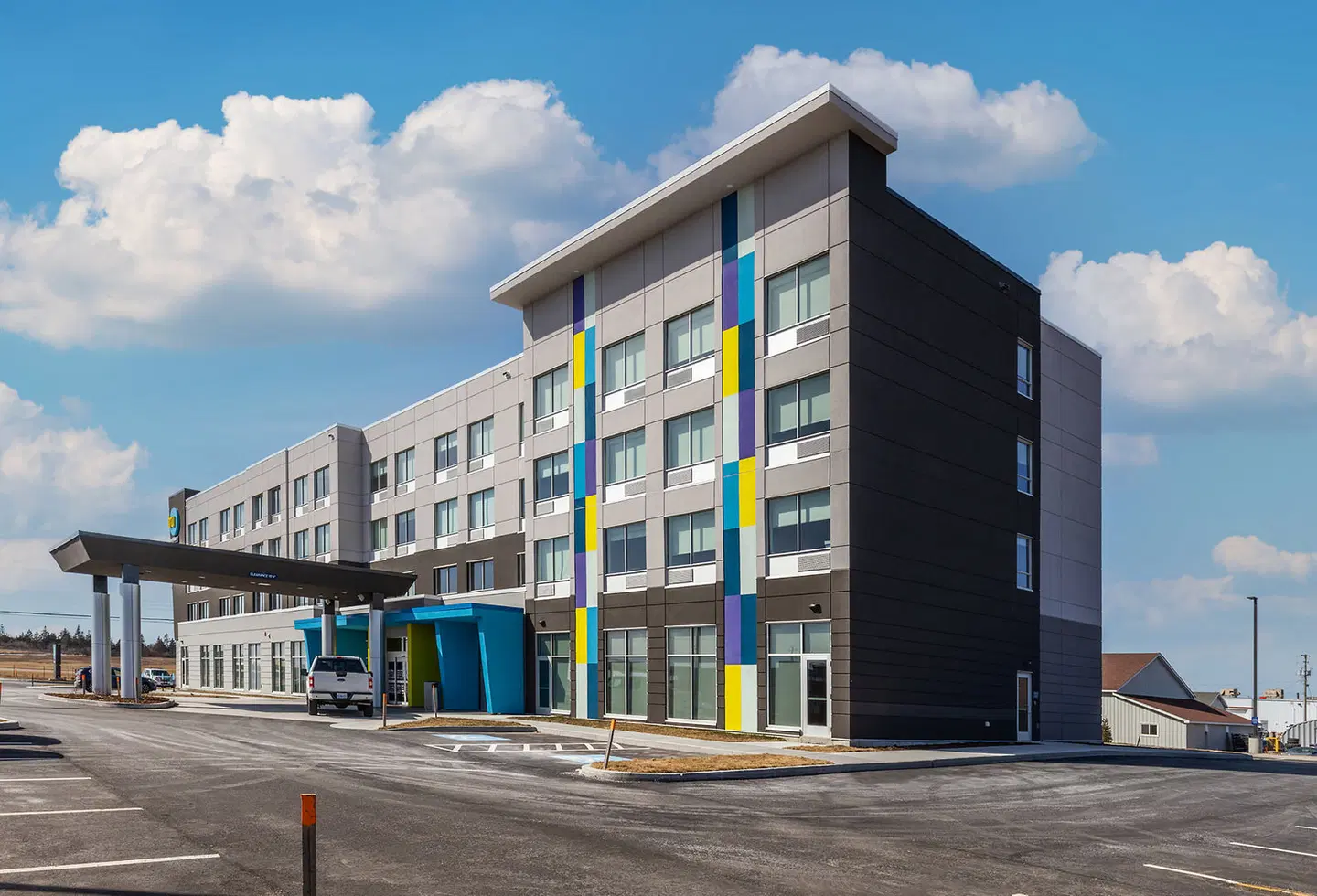 Tru By Hilton Yarmouth EXTERIOR