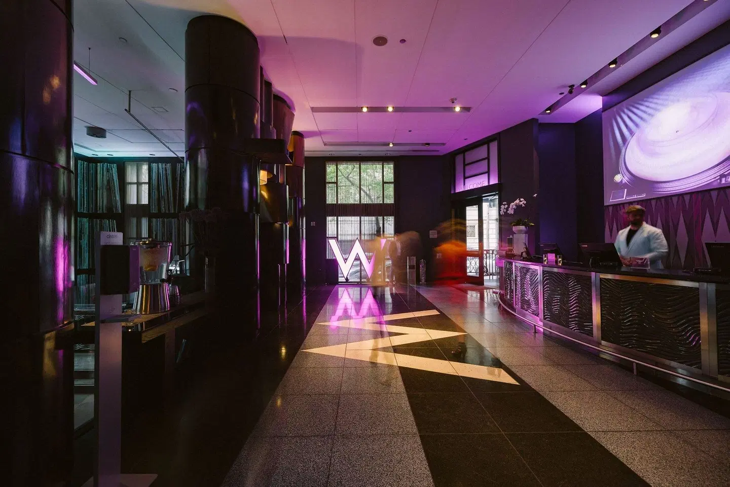 W Seattle LOUNGE_LOBBY