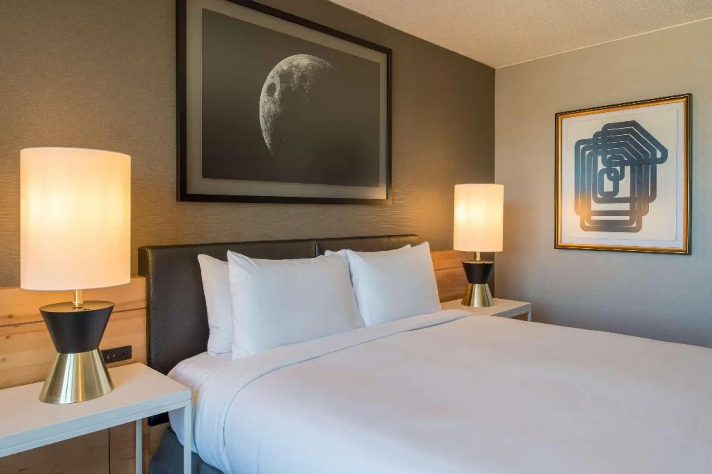 Hilton Portland Downtown ROOM_EXAMPLE