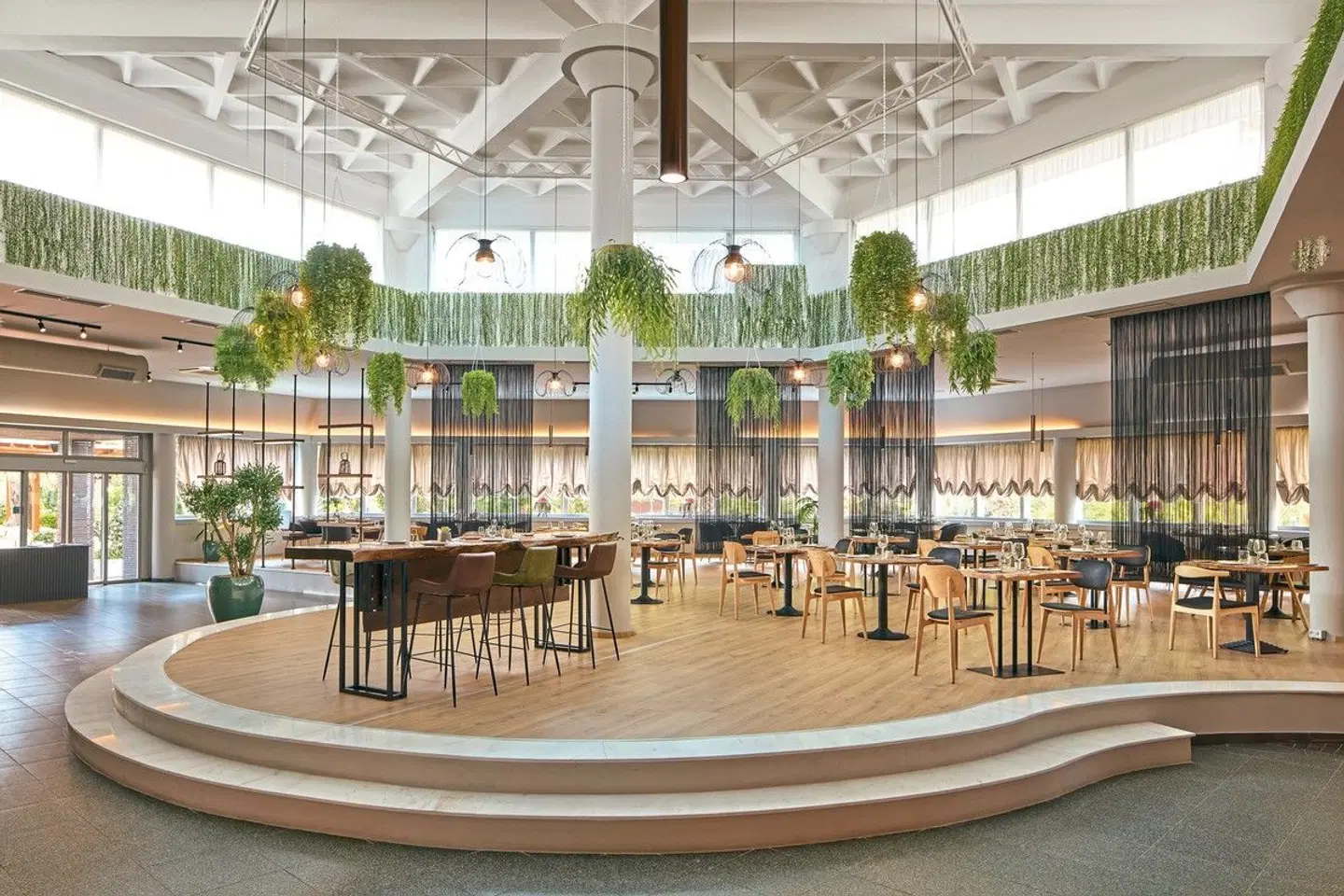 Sol Tropikal Durres Bar