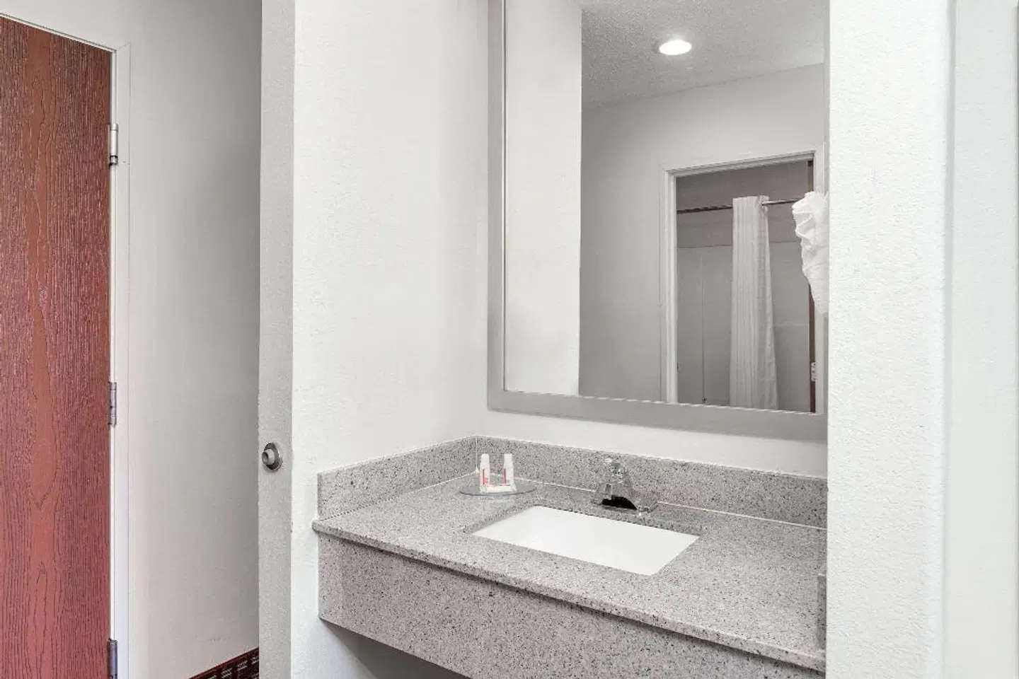 Howard Johnson Inn Lafayette West Scott Badezimmer