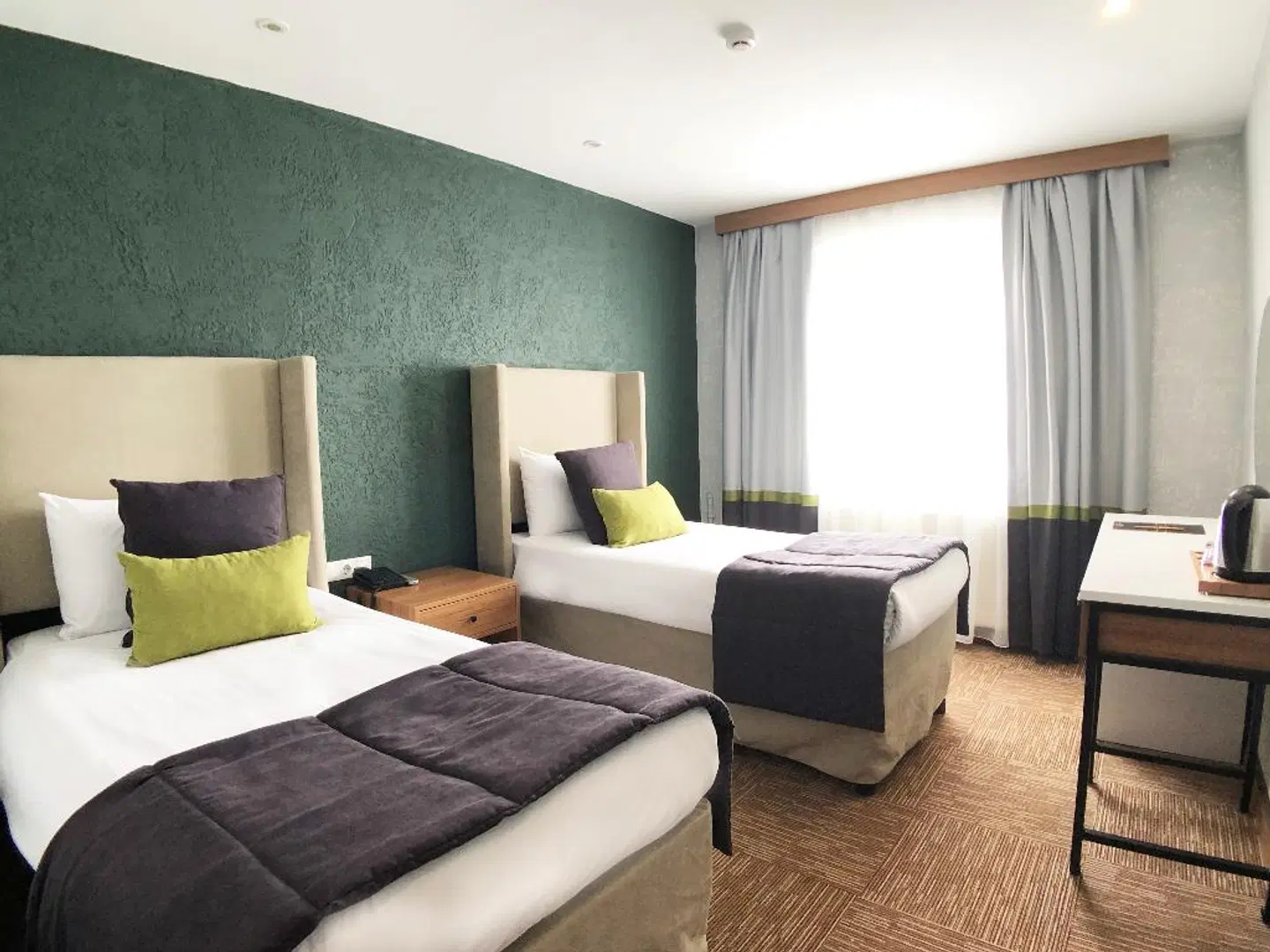 Carlton Hotel ROOM_EXAMPLE