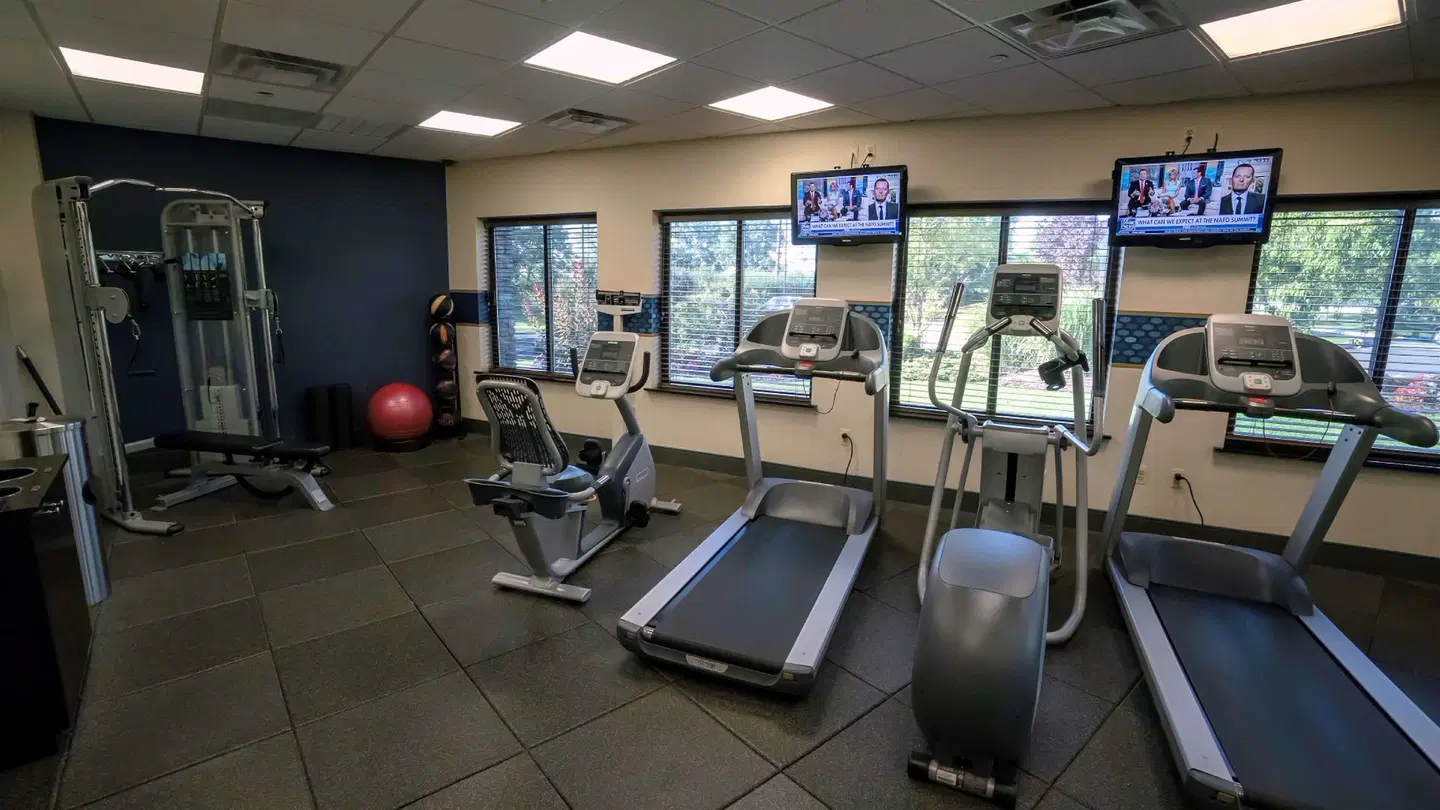 Hampton Inn Carlstadt-At The Meadowlands SPORTS_AND_LEISURE