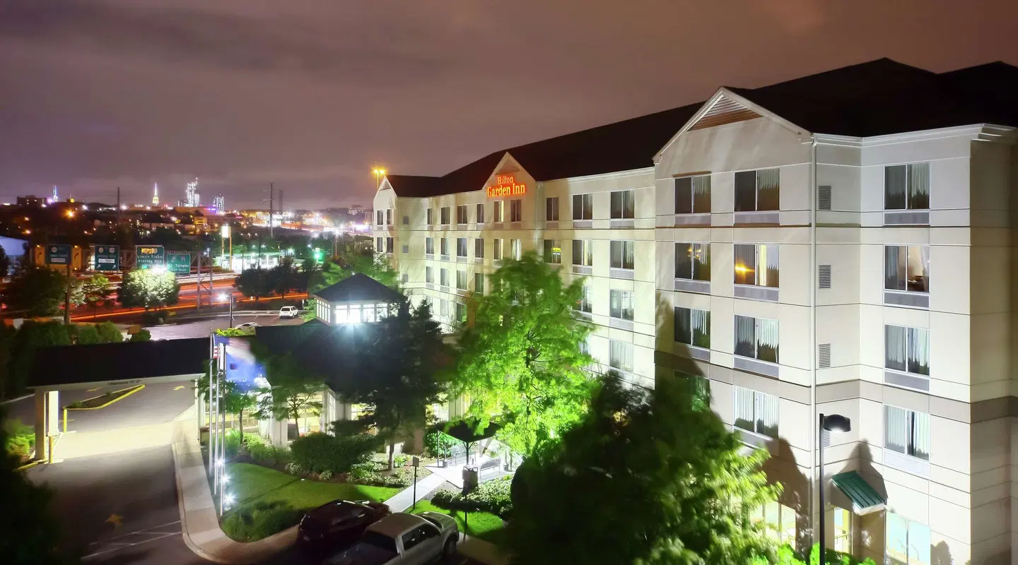 Hilton Garden Inn Secaucus/Meadowlands EXTERIOR